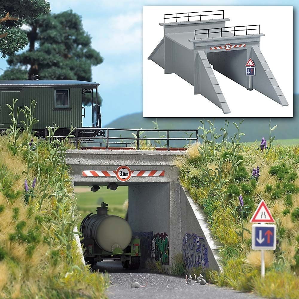 Busch Modelleisenbahn-Tunnel Busch H0 1409 Tunnel Unterführung 2-gleisig mit Geläder und Verkeh...