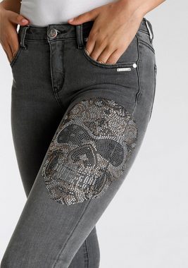 Bruno Banani 5-Pocket-Jeans Schädel- Applikation NEUE KOLLEKTION