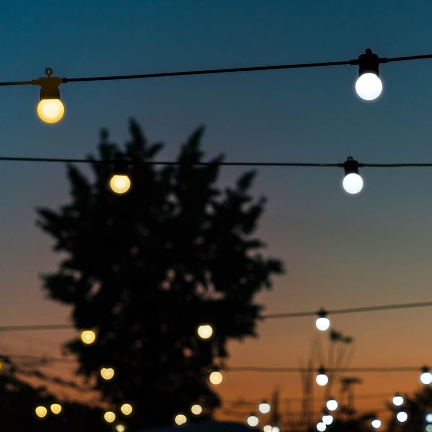 Lights4fun LED-Lichterkette Twinkly 10m smarte Party Lichterkette orange und weiß mit 20 LEDs