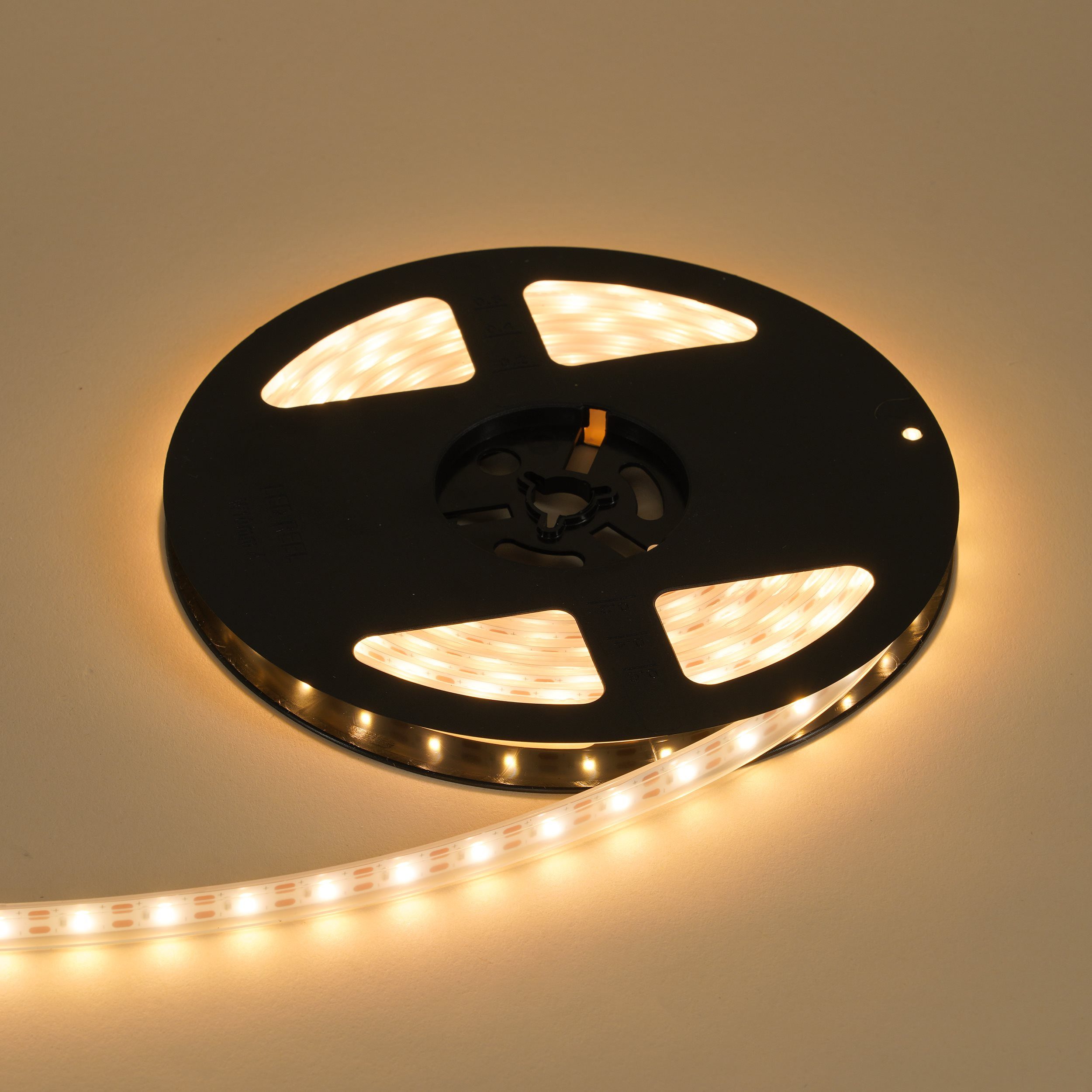 esotec LED-Streifen Solar LED-Schlauch für außen, 5m, 300 LEDs 3000K warmweiß IP54 102710