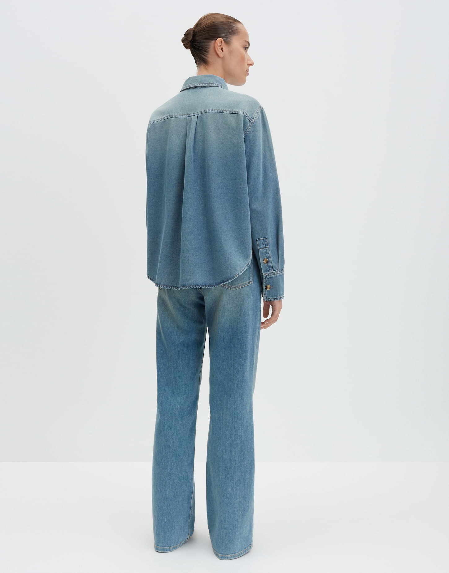 someday Jeansbluse ZUTIE Slim aus nachhaltigem BCI Cotton Weicher Denim mit großer Brusttasche und geradem Schnitt