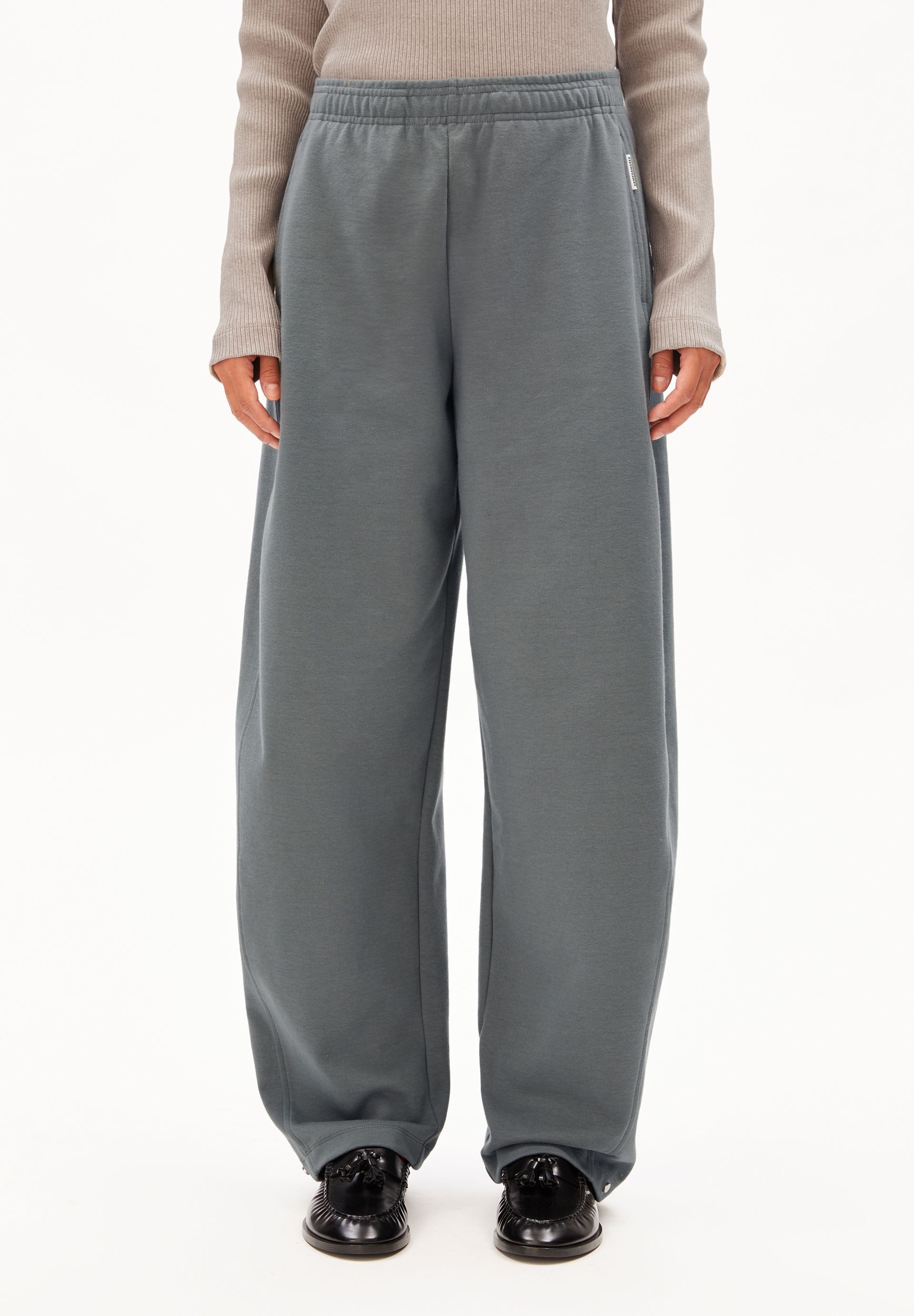 Armedangels Jerseyhose BARREL PULL-ON Jerseyhose aus Bio-Baumwoll Mix (Mid waist, Loose Fit) Jerseyhose aus Bio-Baumwoll Mix