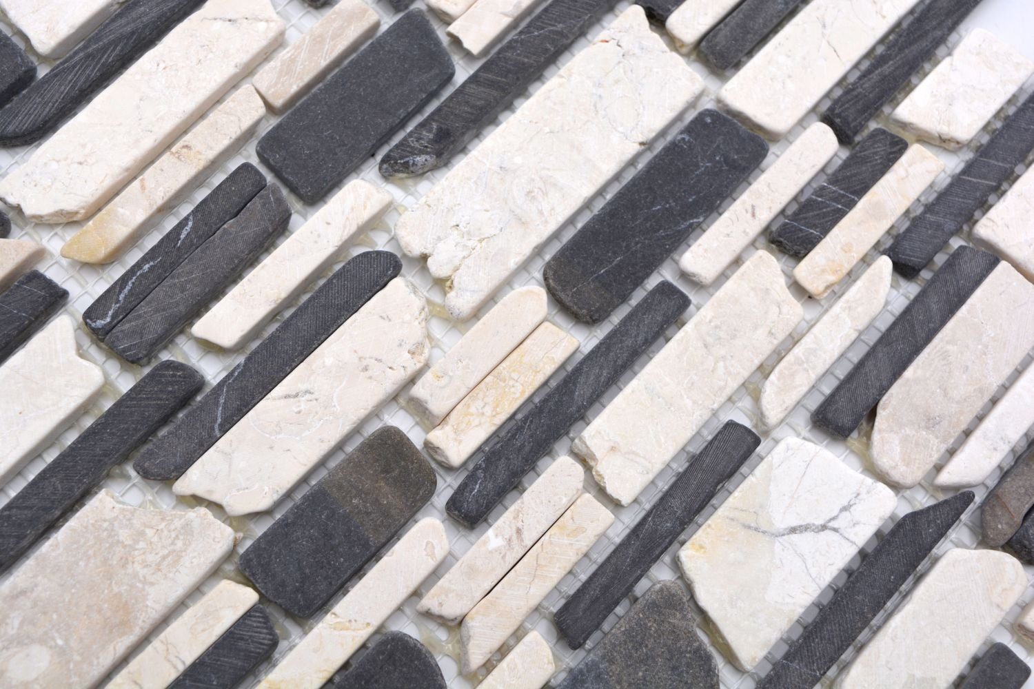 Küche anthrazit Mosani Naturstein beige Marmor schwarz Mosaik Bodenfliese creme
