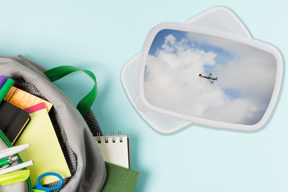 Spitfire-Flugzeug weiß Lunchbox (2-tlg), Erwachsene, für Jungs für Brotbox einem Mädchen bewölkten und Himmel, in Kinder und Kunststoff, Brotdose, MuchoWow