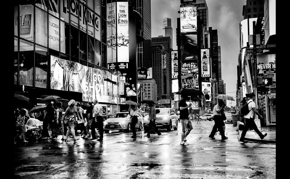 Papermoon Fototapete Time Square Schwarz & Weiß