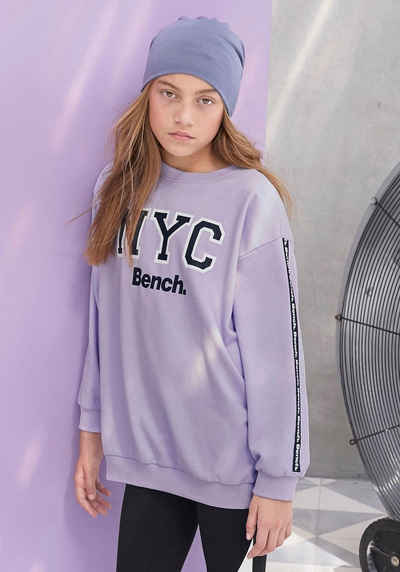 Bench. Sweatshirt oversize - mit Logo-Print am Ärmel