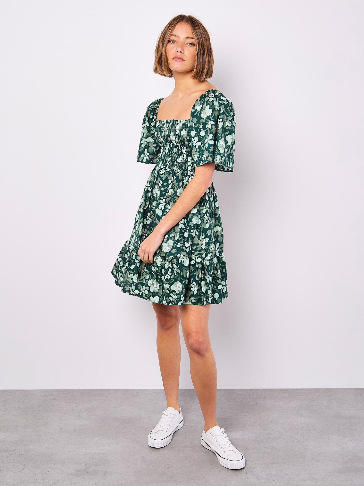 Apricot Minikleid Gesmoktes Minikleid aus Baumwollpopeline mit floralem Muster – Bild 2 von 5