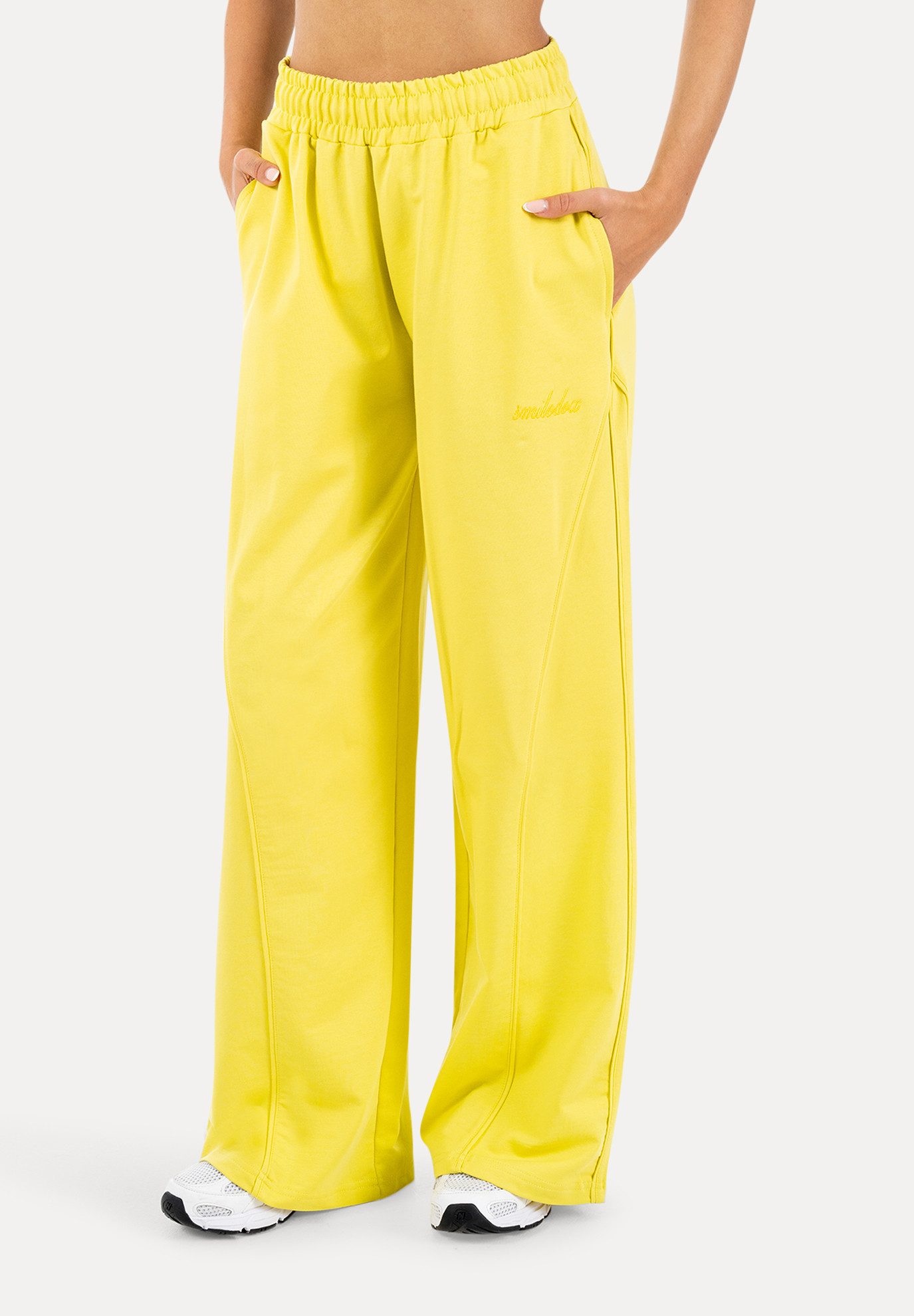 Smilodox Jogginghose Ylena, Sweatpants Damen, Loose Fit, Wide Leg mit Tunnelzug, Sport Elastischer Bund, Kordelzug, weites Bein, Logo, Gym & Homewear