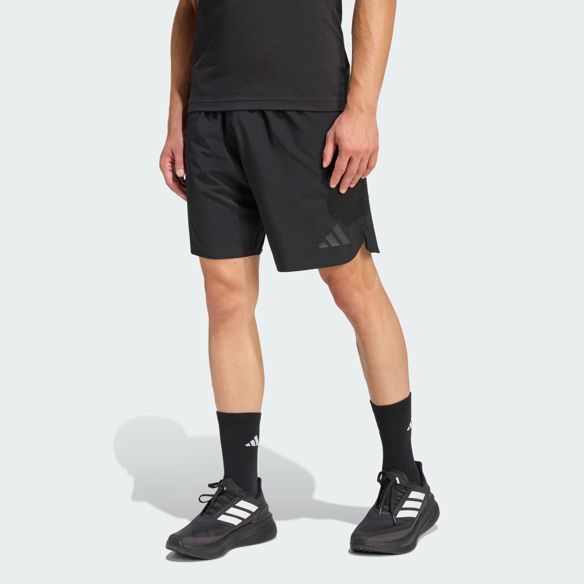 adidas Performance Shorts TIRO TRAVEL SHORTS, GEWEBT (1-tlg). € 45,00