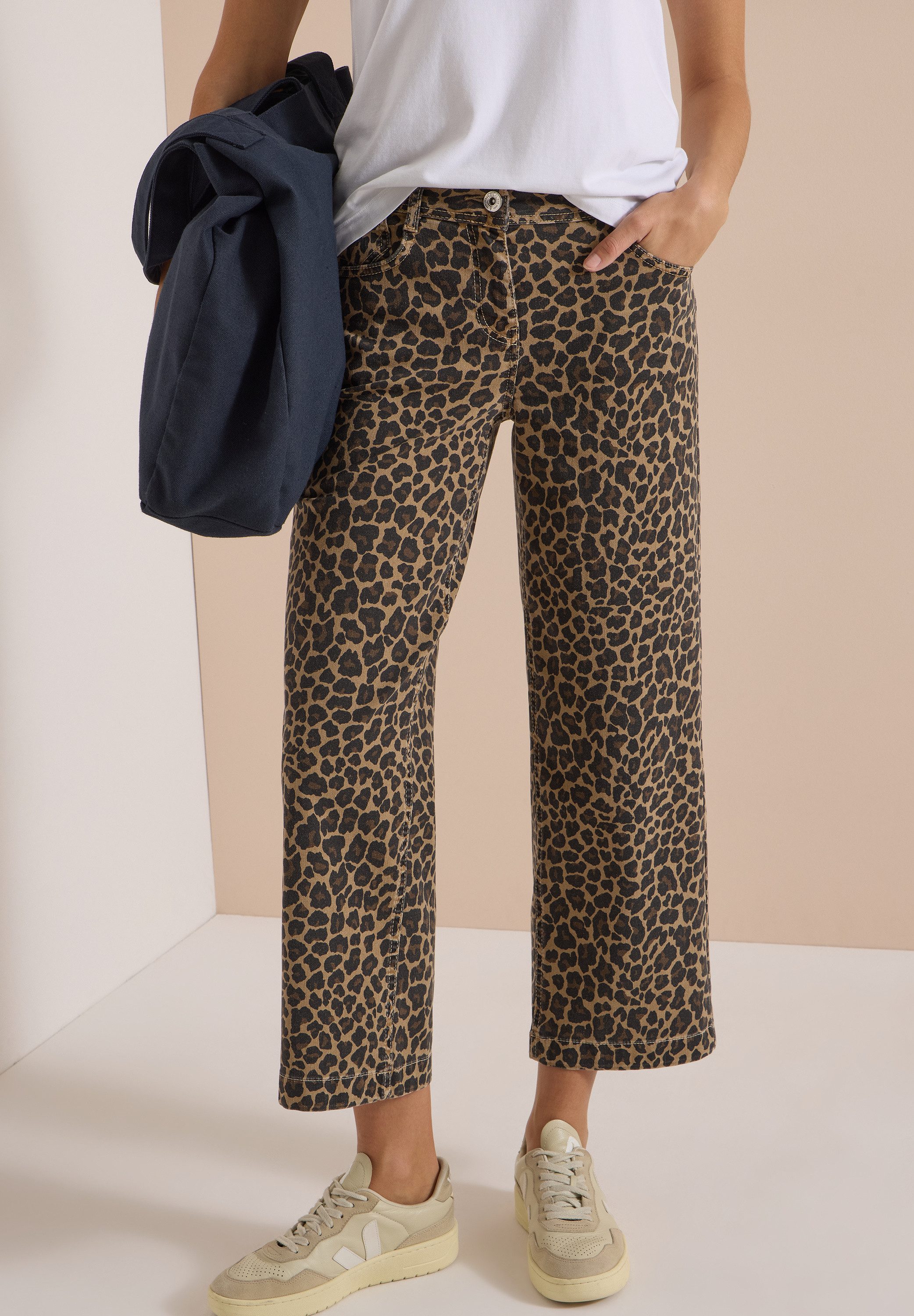 CECIL Loose-fit-Jeans Style Neele mit Leo-Muster / Stretch