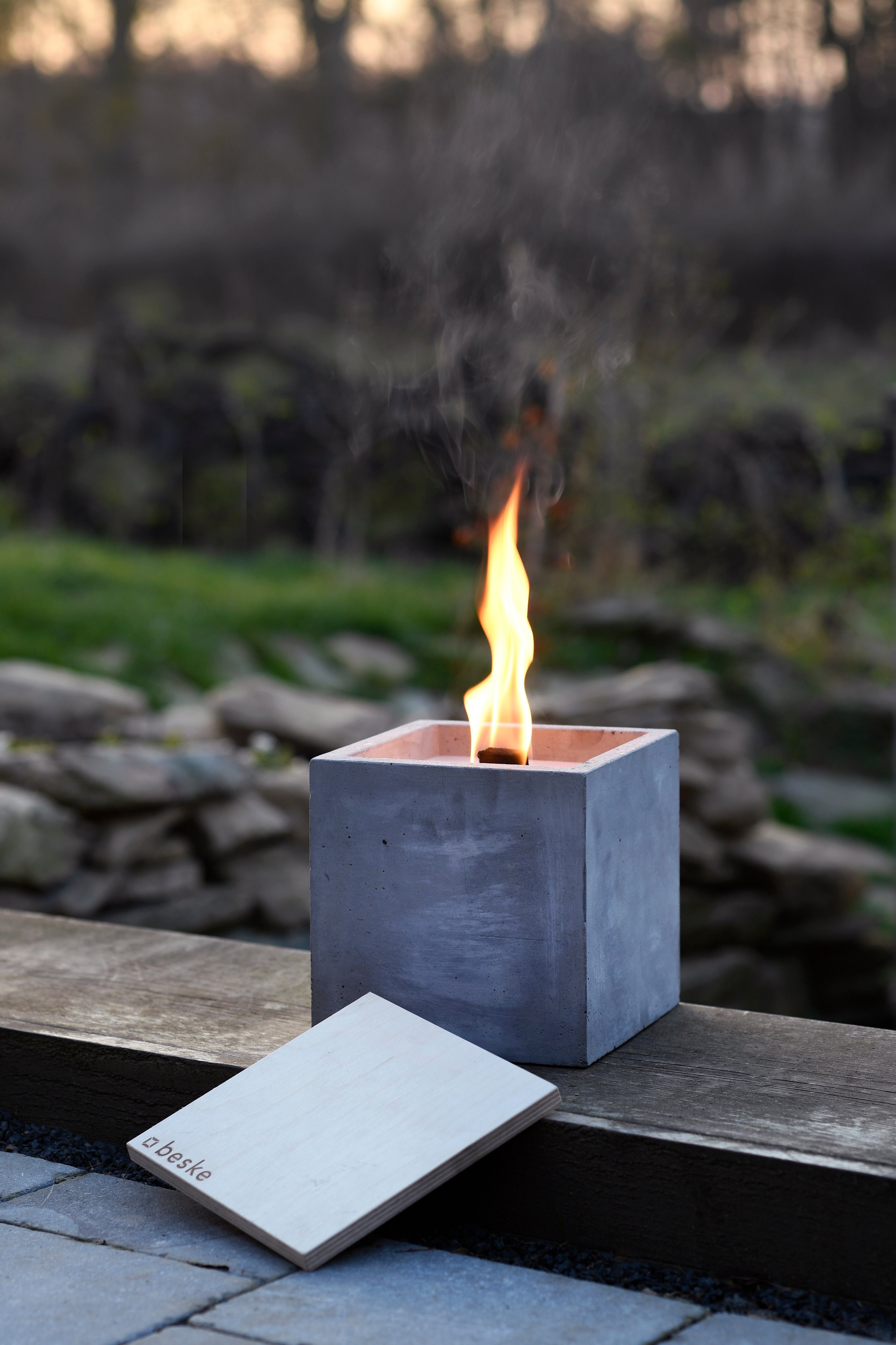 Kerzenfresser Brenndauer Outdoorkerze Dauerdocht (17x17x17), Unendliche Tischfeuer beske - Betonfeuer® mit Fuego