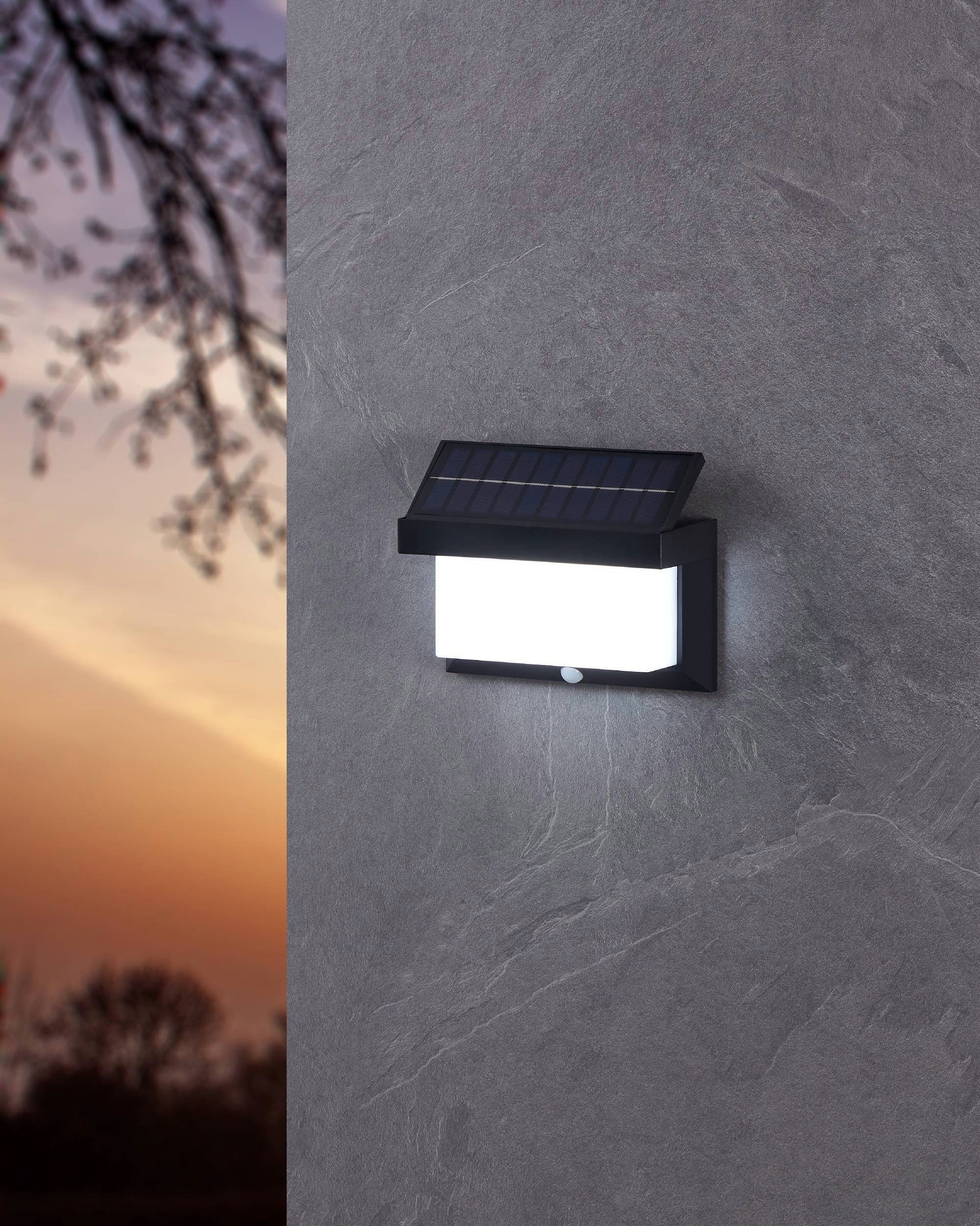 EGLO LED Solarleuchte Utrera Solarlampe, Wandlampe aus Kunststoff, Außenbeleuchtung, IP44, Bewegungsmelder, LED fest integriert, Kaltweiß, Solarleuchte - L20 x B9 x H12 cm - schwarz - 32X0,12W inkl.