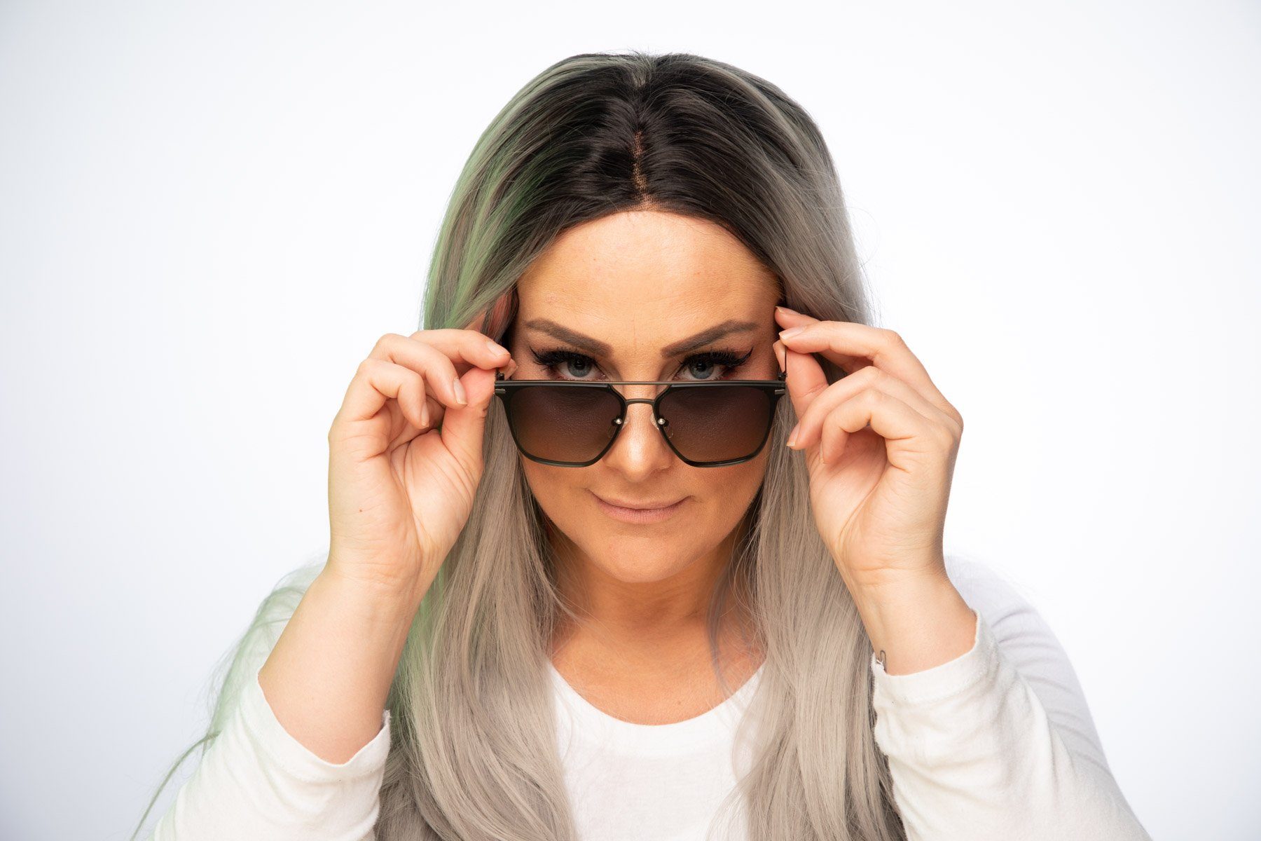 DanCarol Sonnenbrille DC-A18023--hochwertigen Materialien wie: Metal und Edelstahl besonderen Schutz vor Licht- und Blendeinwirkungen.