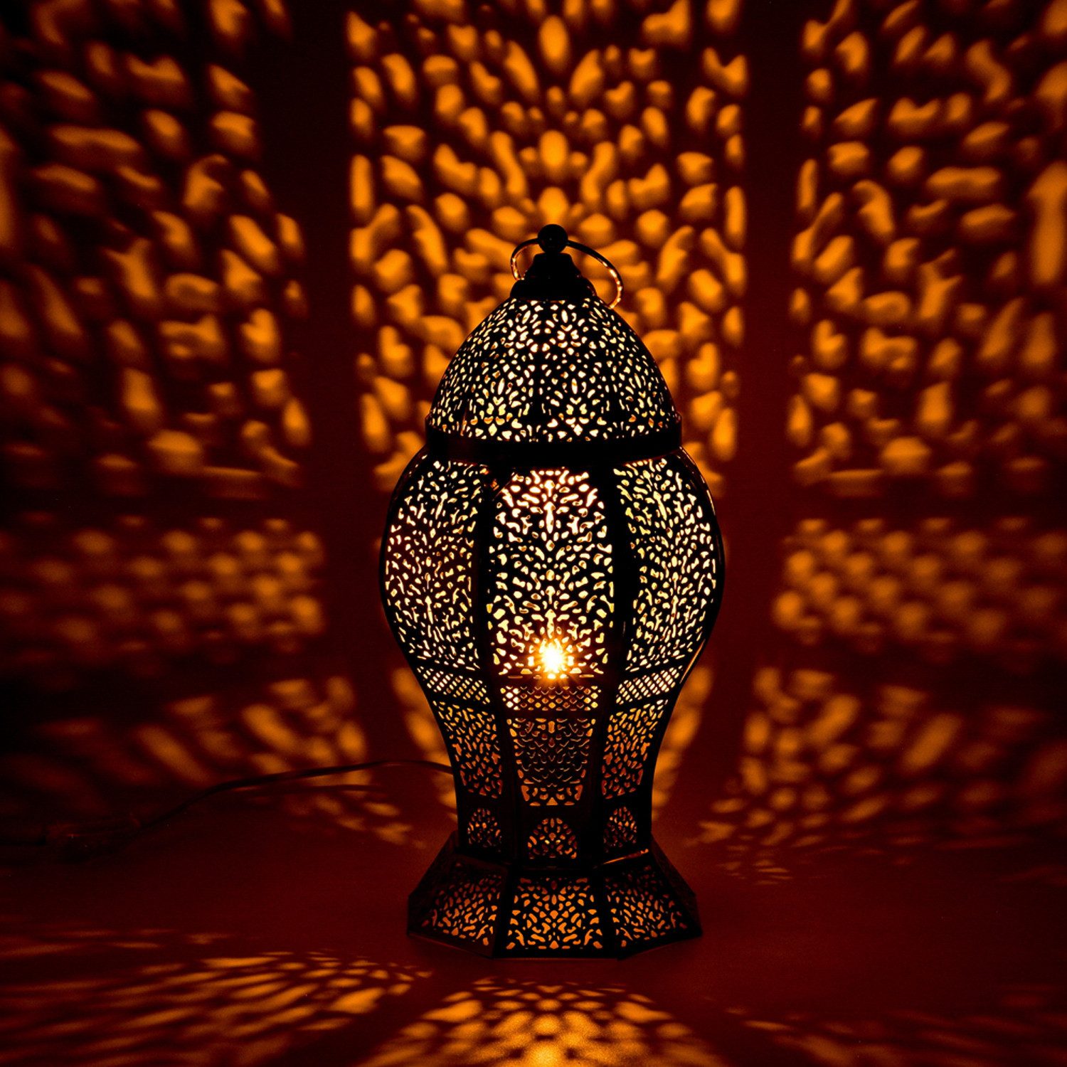 Marrakesch Orient & Mediterran Interior Nachttischlampe Orientalische Tischlampe Jaleel handgemacht aus Metall in Silber 39 cm, Leuchtmittel nicht im Lieferumfang enthalten, Handarbeit