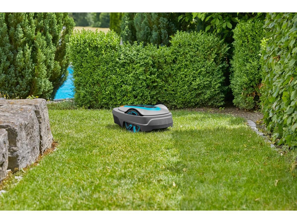 GARDENA smart SILENO city robotic lawnmower, for lawns up to 400 m² (including charging station), with AI technology