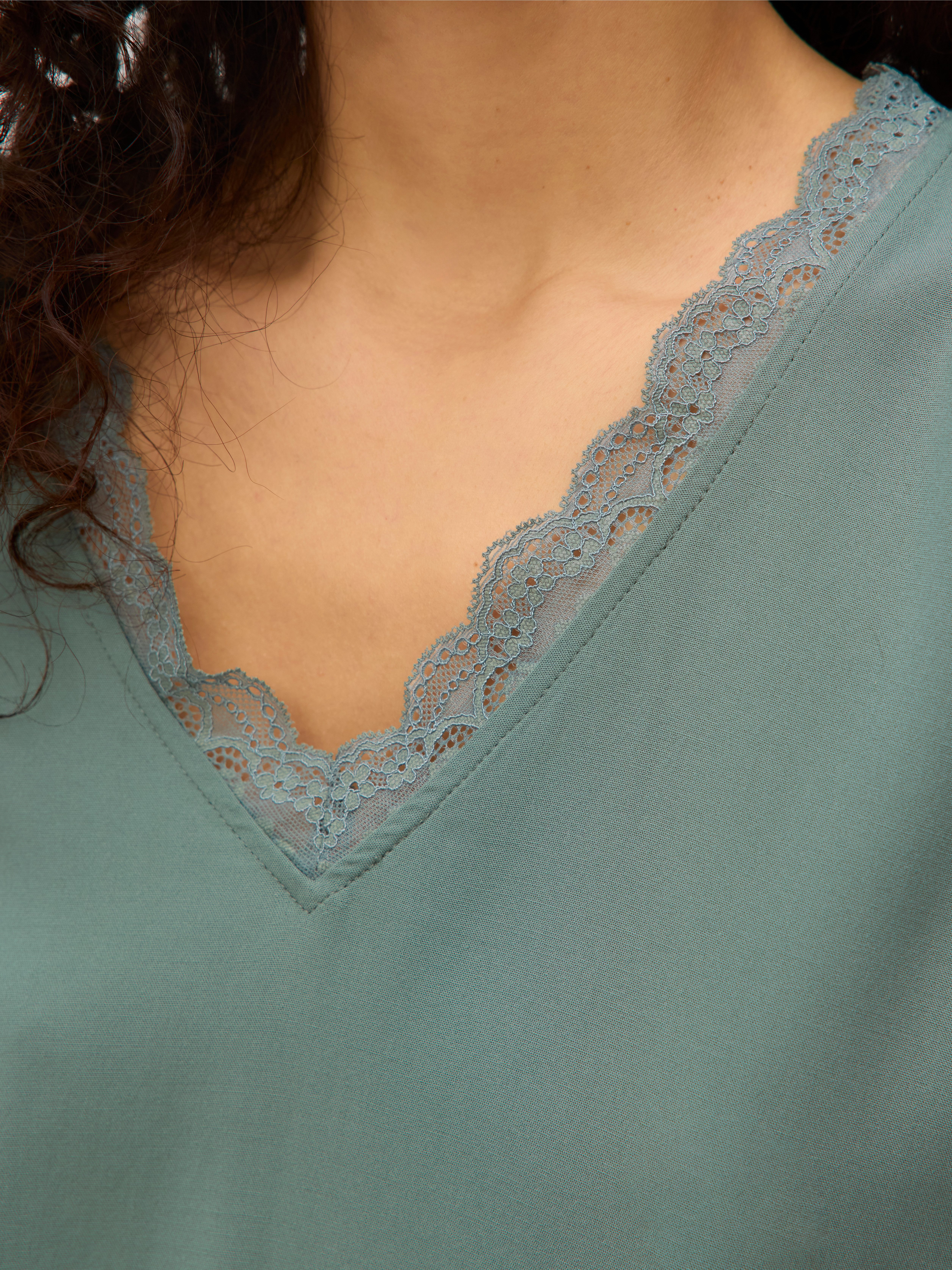 Vero Moda Blusentop VMBELLA SL LACE TOP WVN GA NOOS Viskosemischung