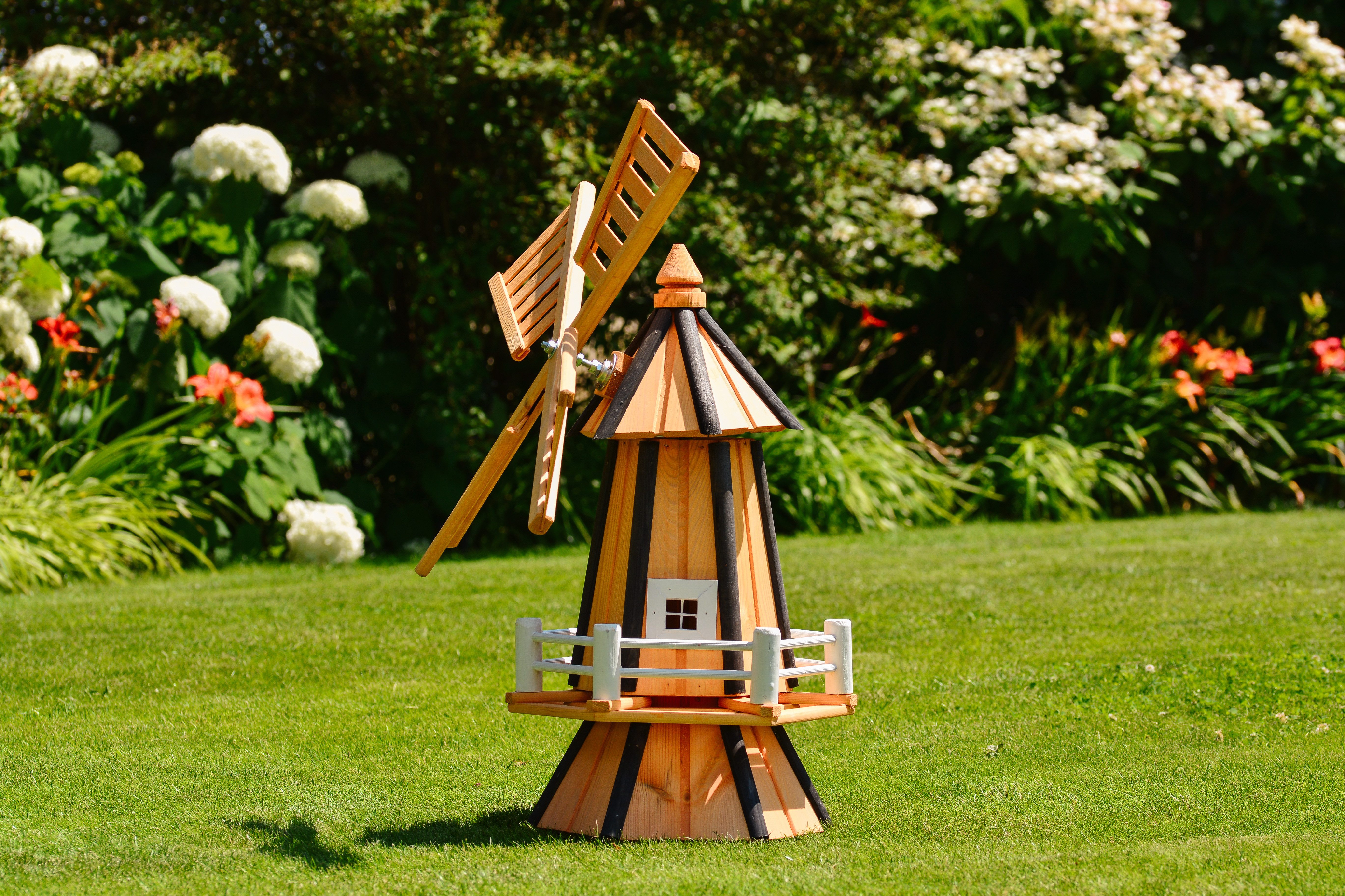 DSH DEKO SHOP HANNUSCH Gartenfigur Kleine Holzwindmühle – Höhe 77 cm günstig online kaufen