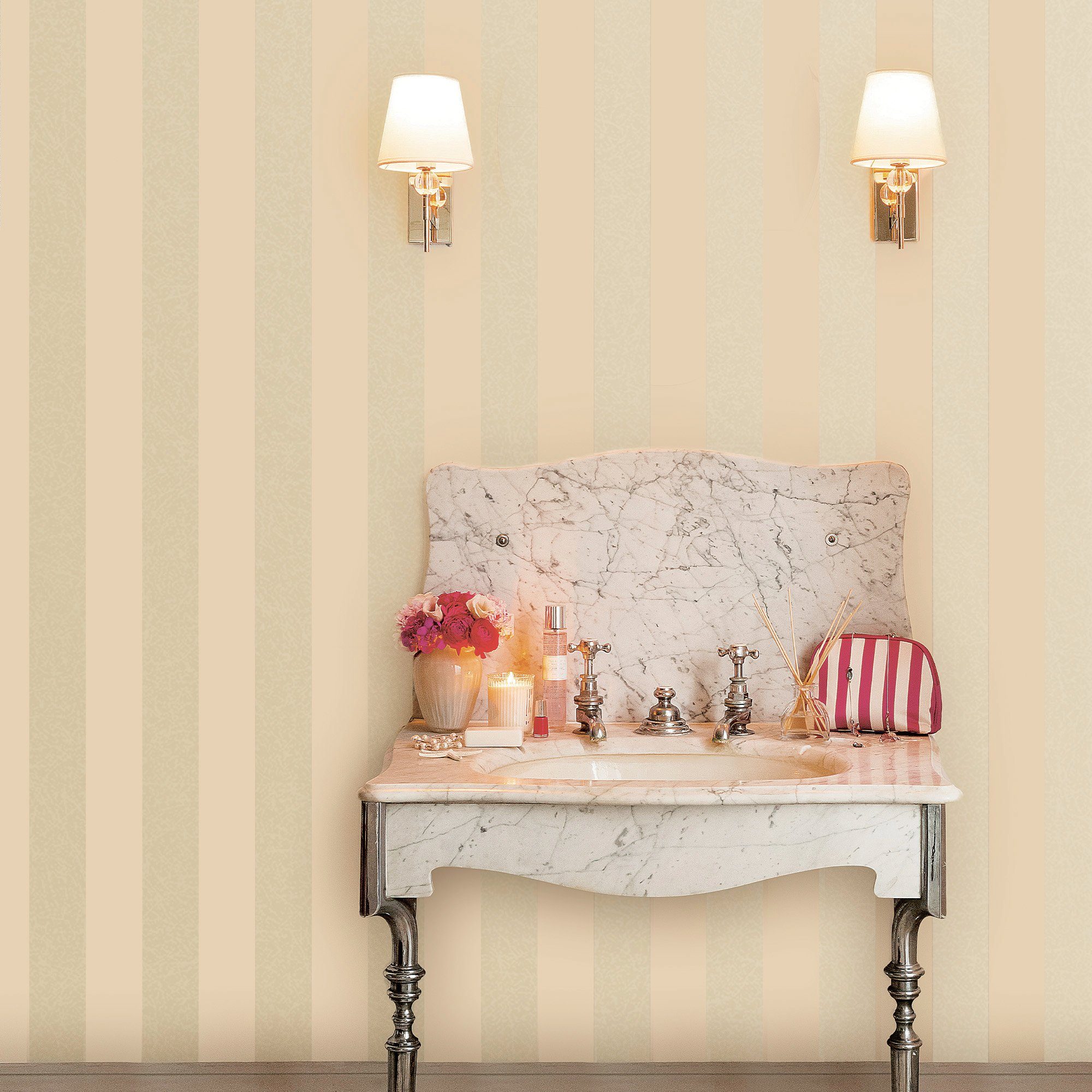 LAURA ASHLEY Vliestapete Lilleescent Streifen, Streifen, FSC® zertifiziert, mit lebhaftem Druck, 10 Meter Länge
