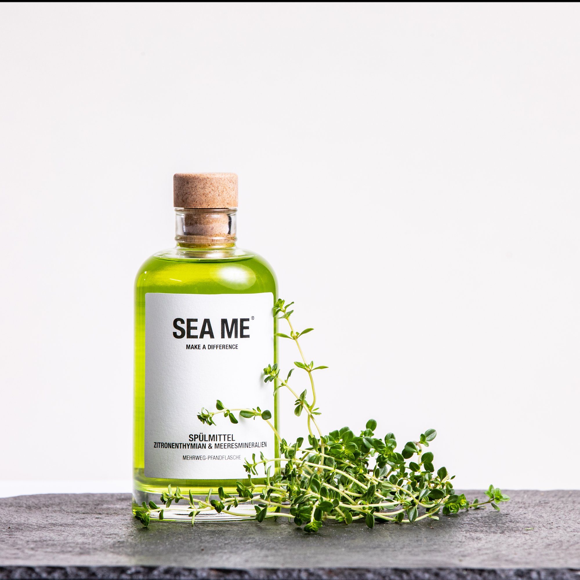 SEA ME Spülmittel, vegan, im Mehrweg-Glas, mit Zitronenthymian, 250ml Geschirrspülmittel