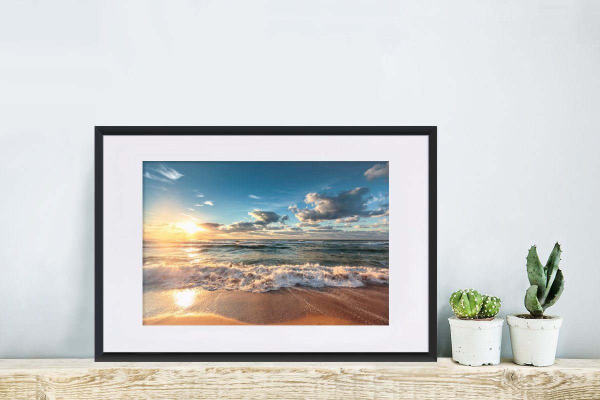 Strand Sonnenuntergang, MuchoWow Meer (1 Schwarzem Poster - - Poster, mit Kunstdruck, Rahmen, St), Bilderrahmen Gerahmtes