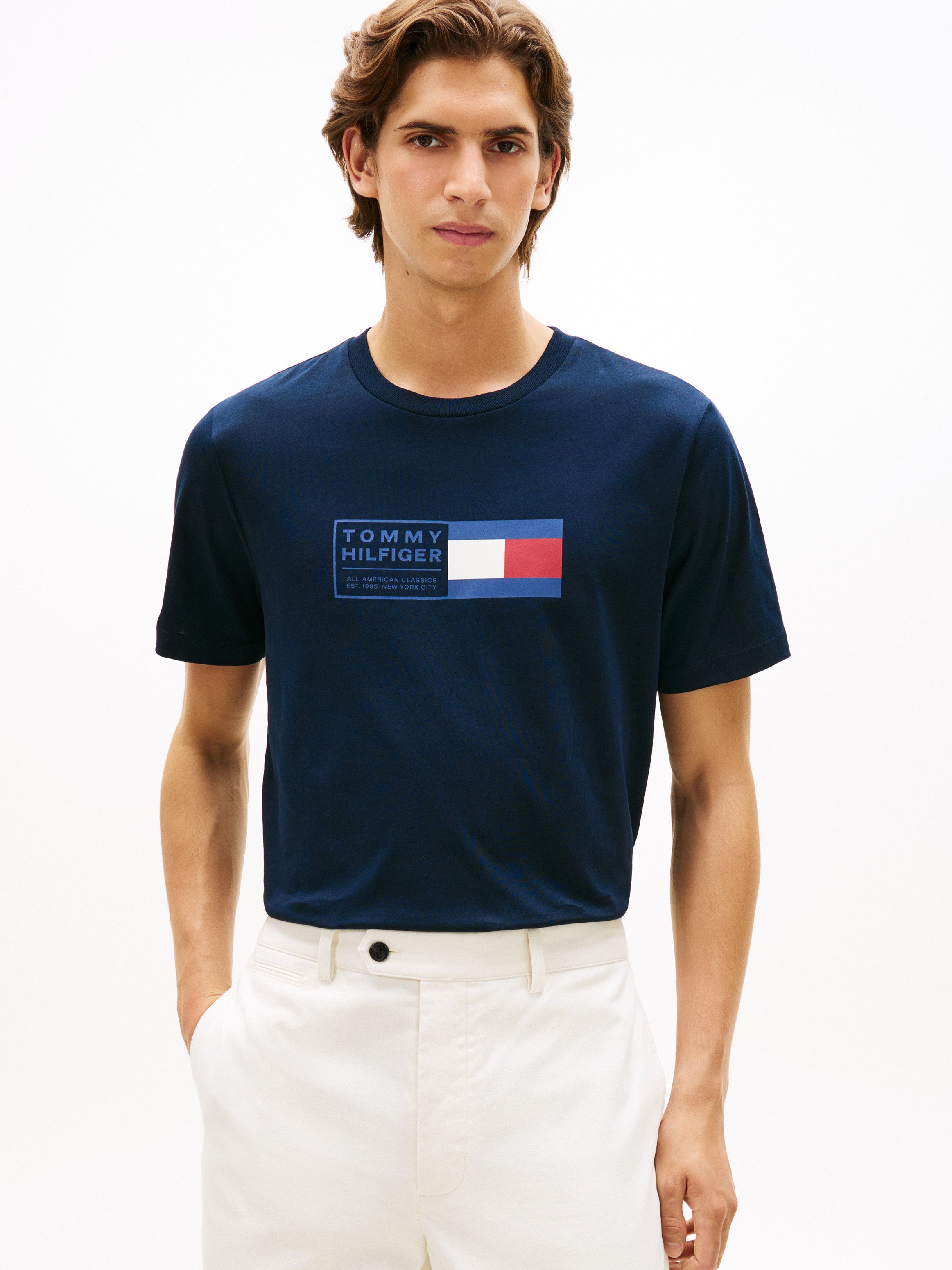 Tommy Hilfiger T-Shirt BRAND LOVE TEXT BOX regular fit, gerippter Rundhals
