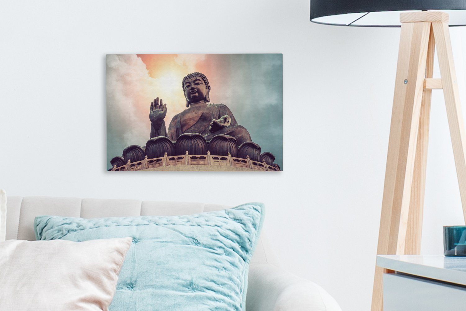 OneMillionCanvasses® Leinwandbild Prachtvolle Farben am Tian Tan über Himmel Leinwandbilder, St), (1 30x20 cm Aufhängefertig, Buddha, dem Wanddeko, Wandbild