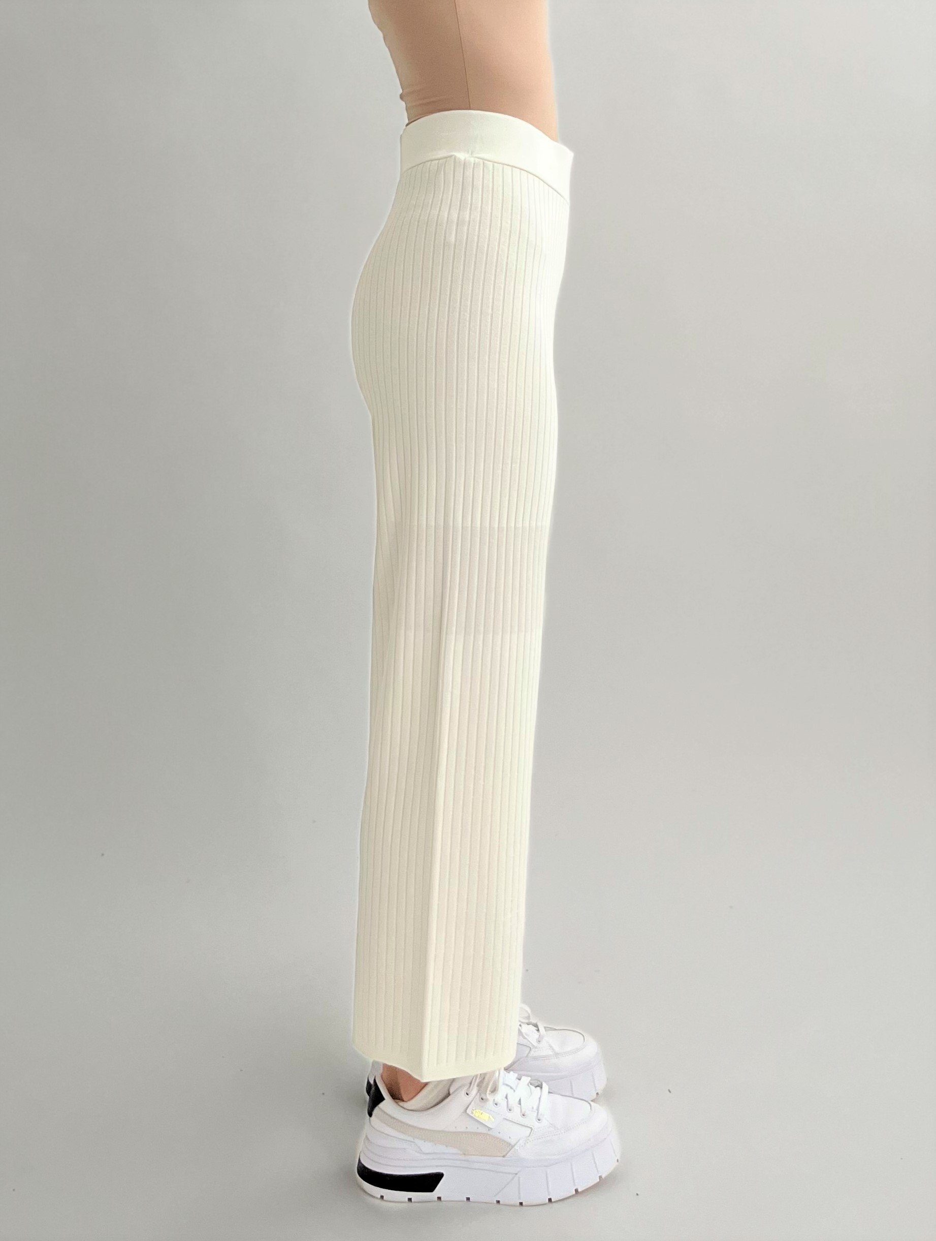 Zuckerwatte Strickhose Rippstrickoptik aus Viskose mit günstig online kaufen