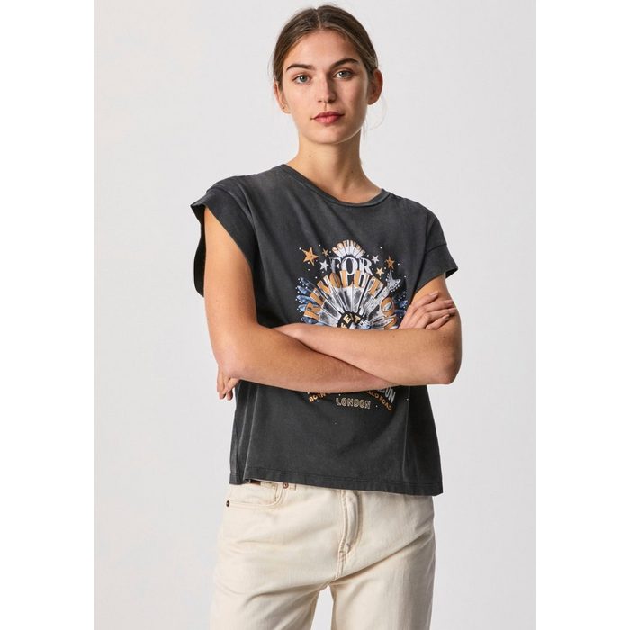 Pepe Jeans Kurzarmshirt CAROLINE mit rockigem Frontprint und Markenschriftzug in coolem Design