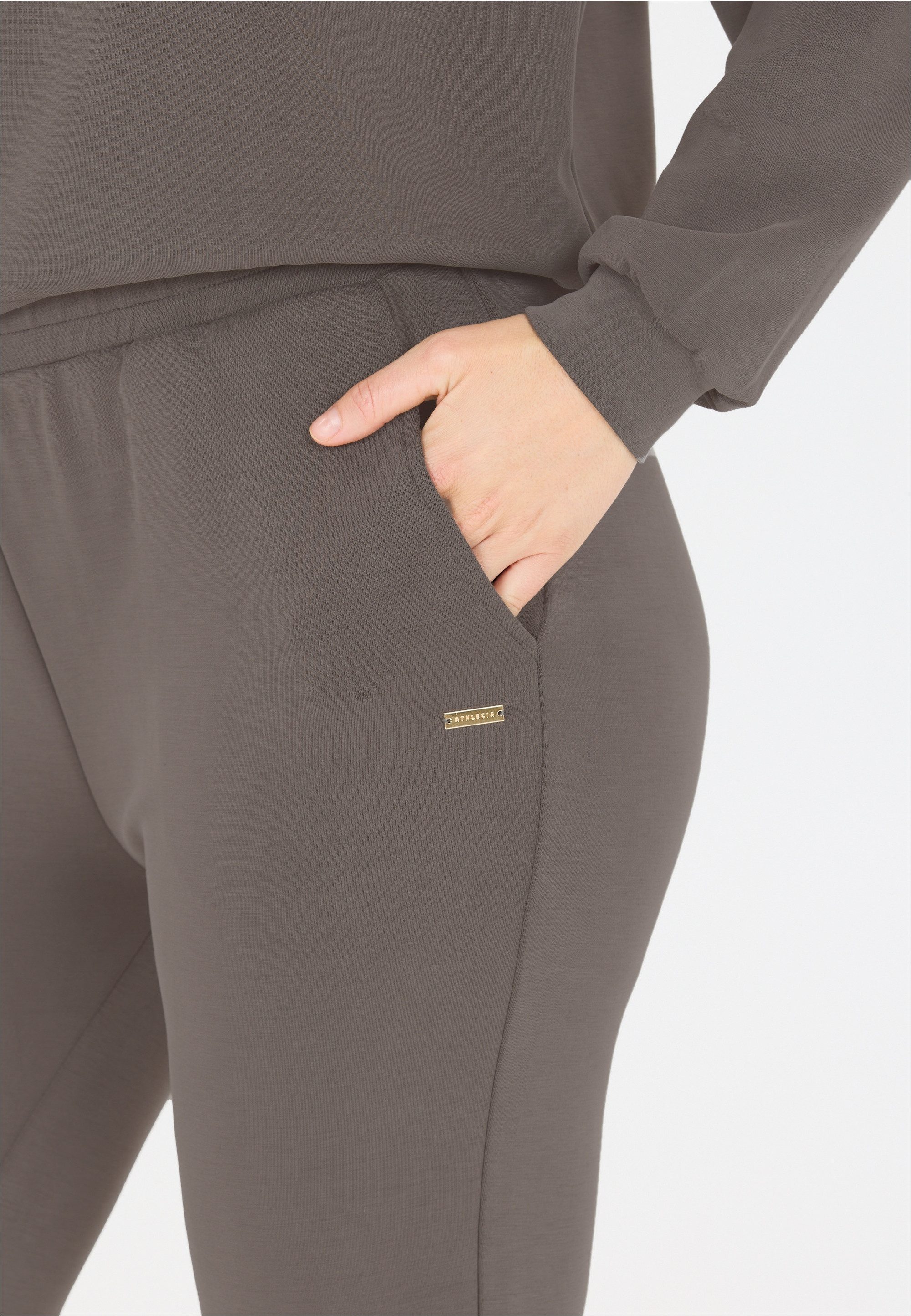 ATHLECIA Sweathose Jillnana V2 aus angenehm weichem Material