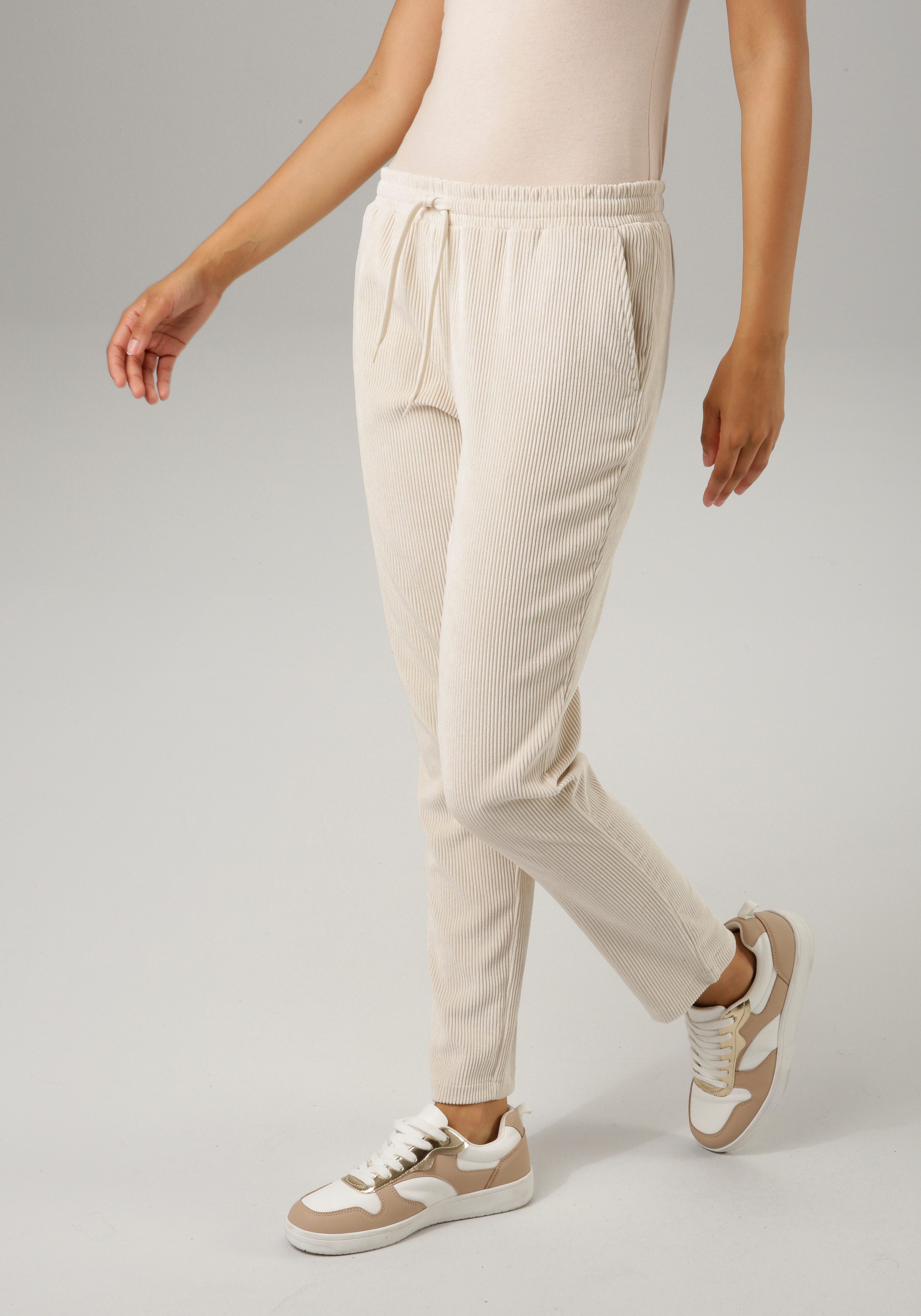 Aniston CASUAL Schlupfhose aus trendigem, elastischen Cord günstig online kaufen