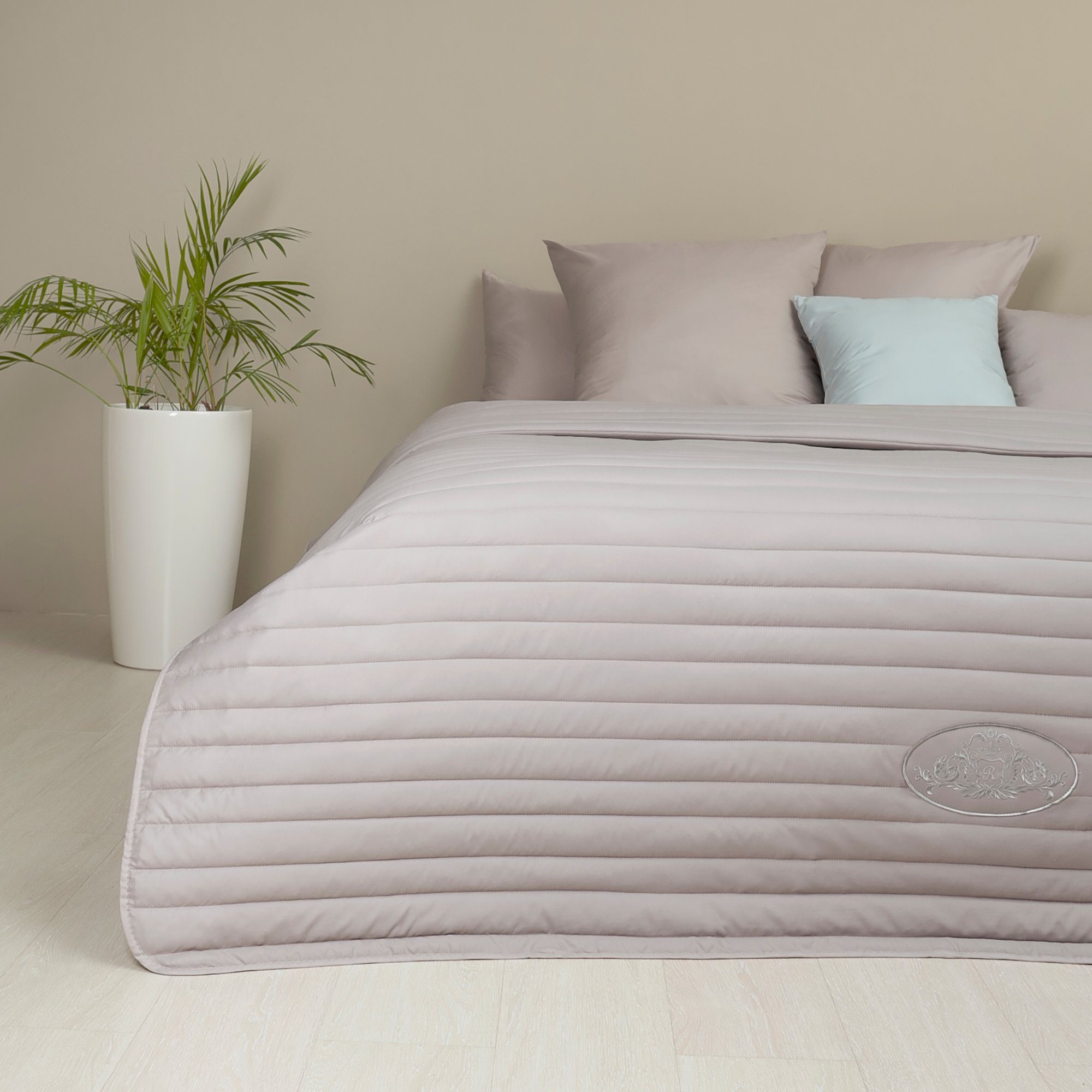 SEI Design Tagesdecke Royal mit gestickter günstig online kaufen