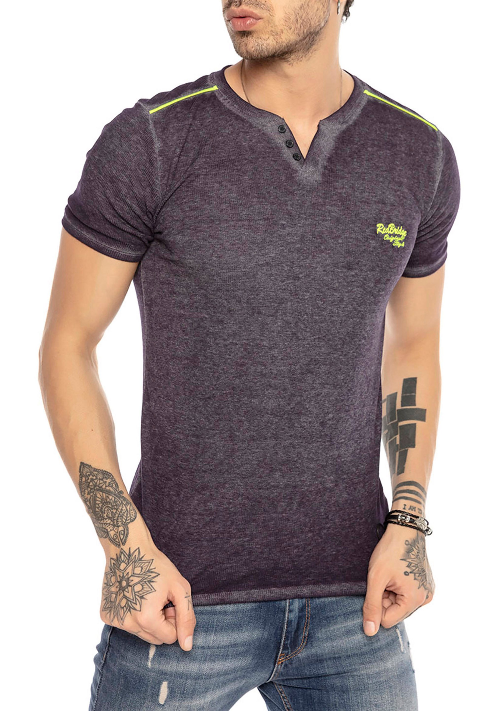 RedBridge T-Shirt mit Henley-Ausschnitt im Used-Look günstig online kaufen
