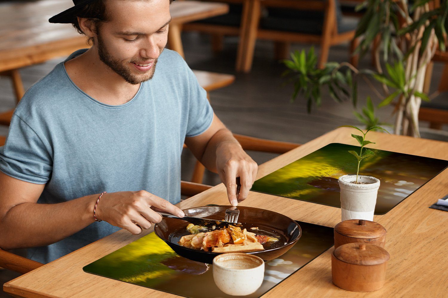 Platzset, Schöne Sonnenstrahlen über einem Platzmatte, Schmutzabweisend Welpen, MuchoWow, Platzdecken, (6-St), schwarzen Tischmatten, Platzset