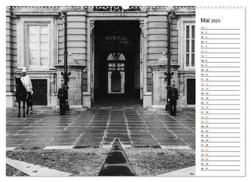 CALVENDO Wandkalender Madrid - Schwarz-Weiß Impressionen (Premium, hochwertiger DIN A2 Wandkalender 2023, Kunstdruck in Hochglanz)