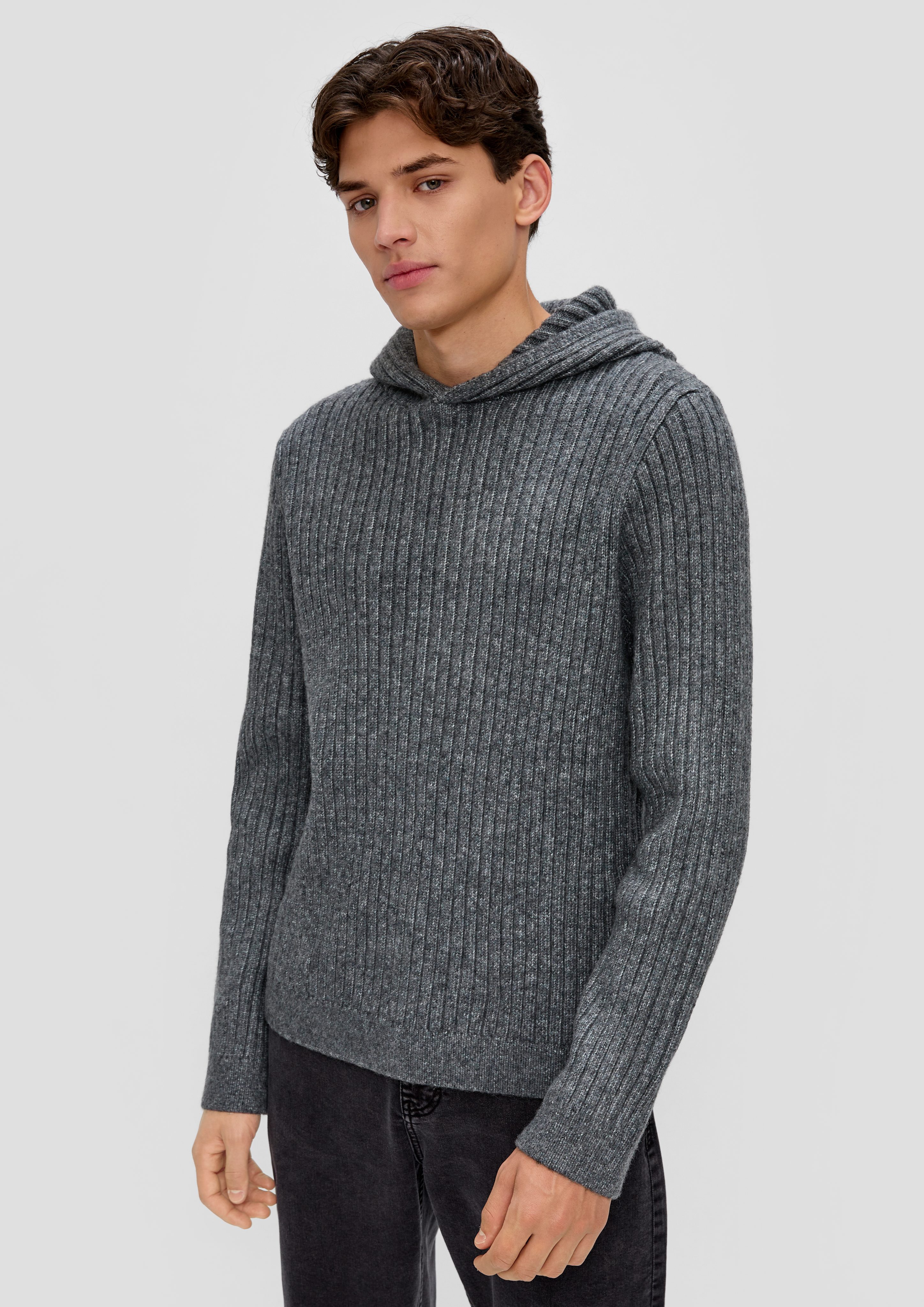 QS Strickpullover Strick-Hoodie mit Rippstruktur Label-Patch