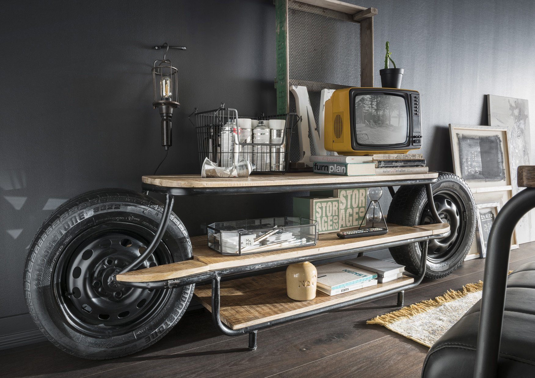 More2Home Lowboard CUSTOM BIKE, Mangoholz massiv, mit 2 echten Rädern für Biker