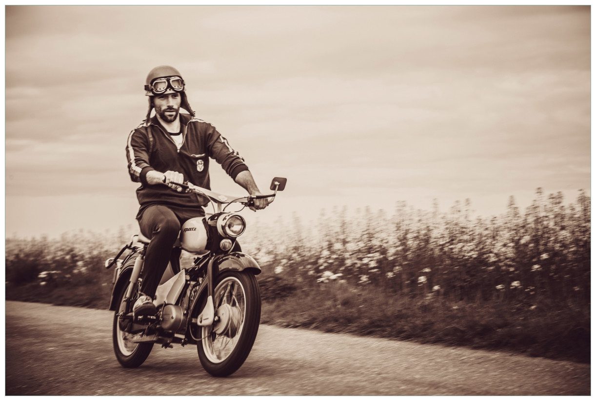 Wallario Wandfolie, Simson Fahrer in der DDR in Sepiafarben, in verschiedenen Ausführungen