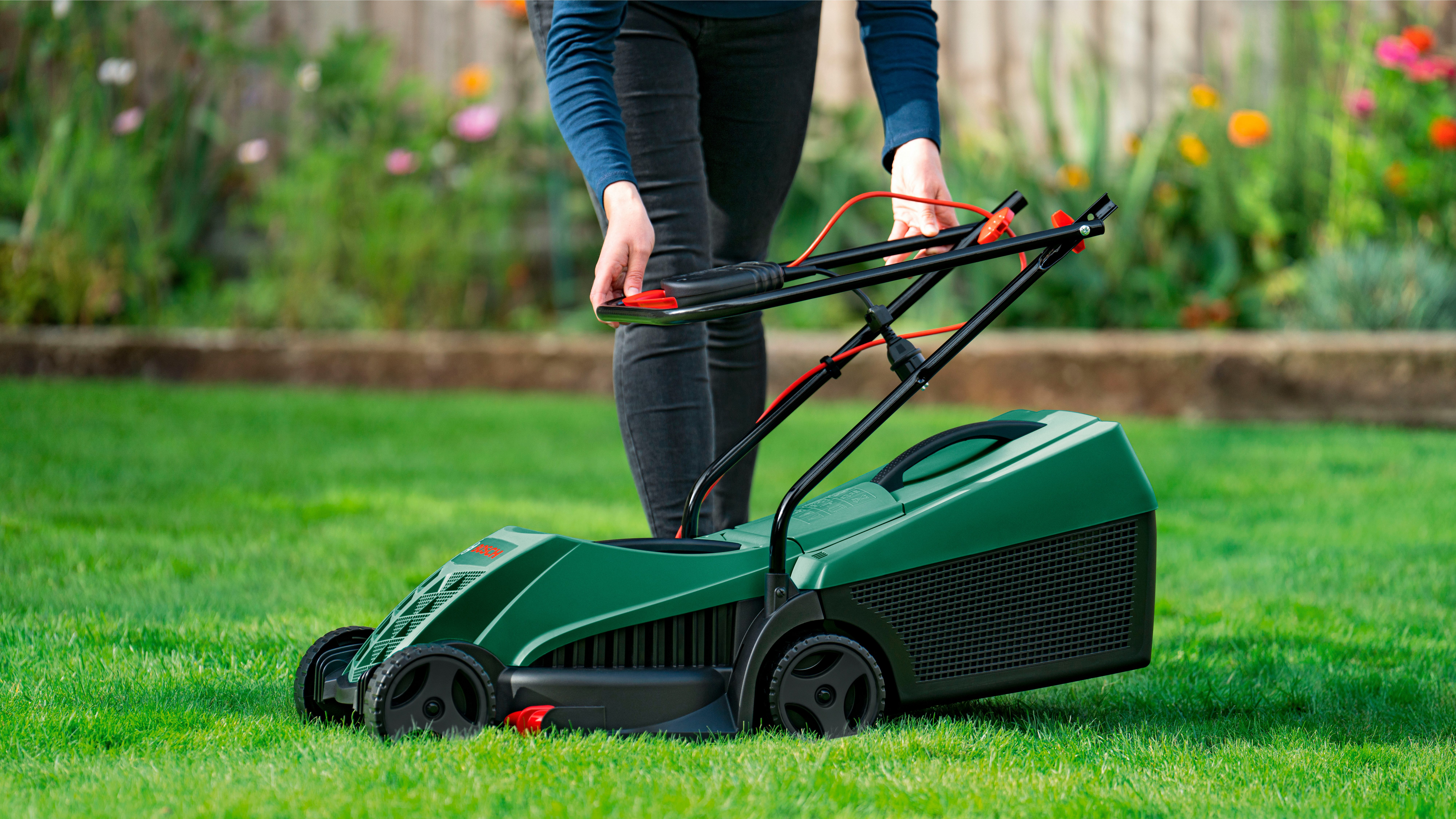 Bosch Home & Garden Elektrorasenmäher »EasyRotak 32-205«, (für einfaches Mähen – schnelle Ergebnisse, bis ganz an den Rand), Grasfangvolumen 31l – Bild 5 von 5