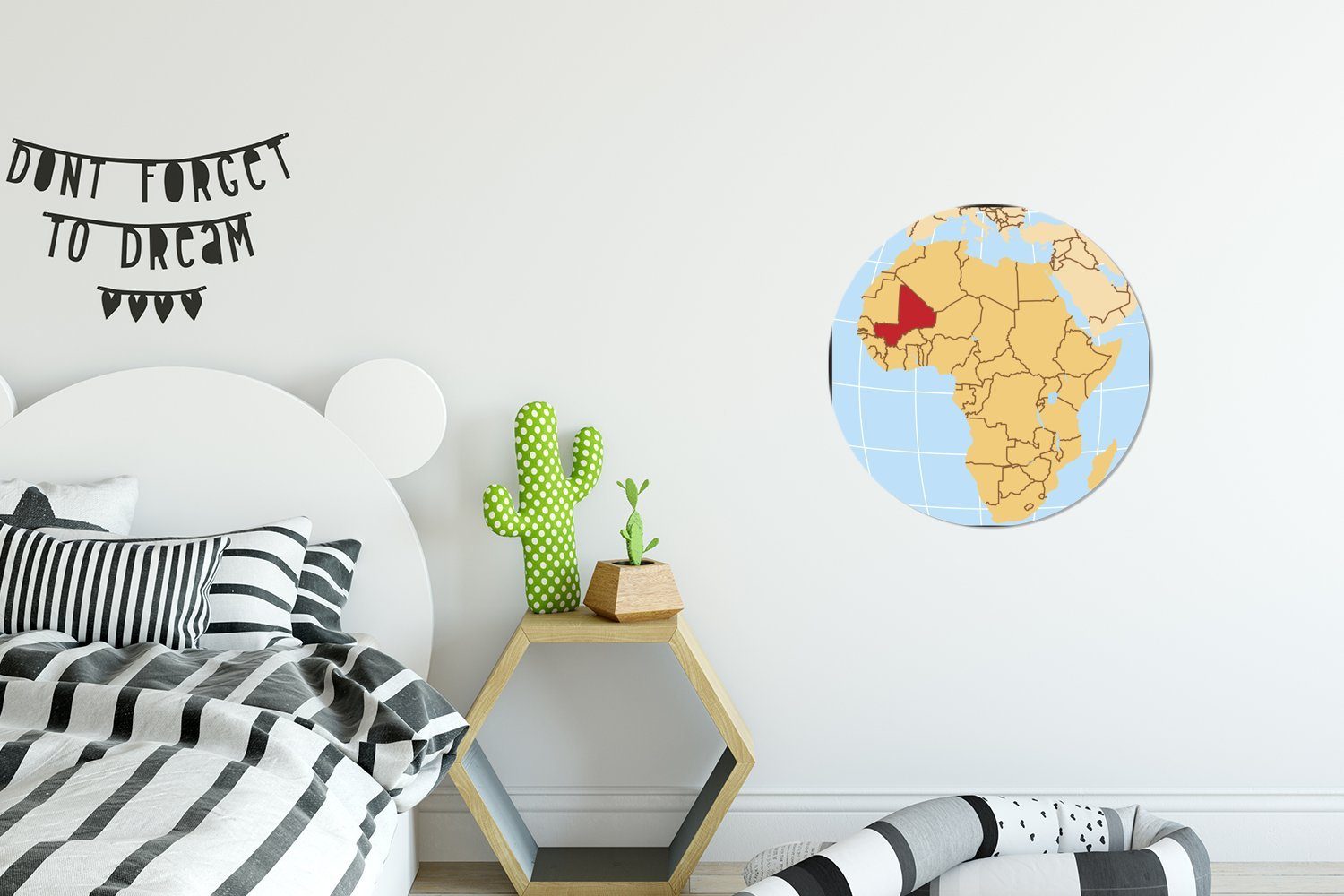 MuchoWow Wandsticker Illustration von auf Landkarte Rund, afrikanischen Wohnzimmer Kinderzimmer, (1 für Tapetenkreis Mali St), der Tapetenaufkleber