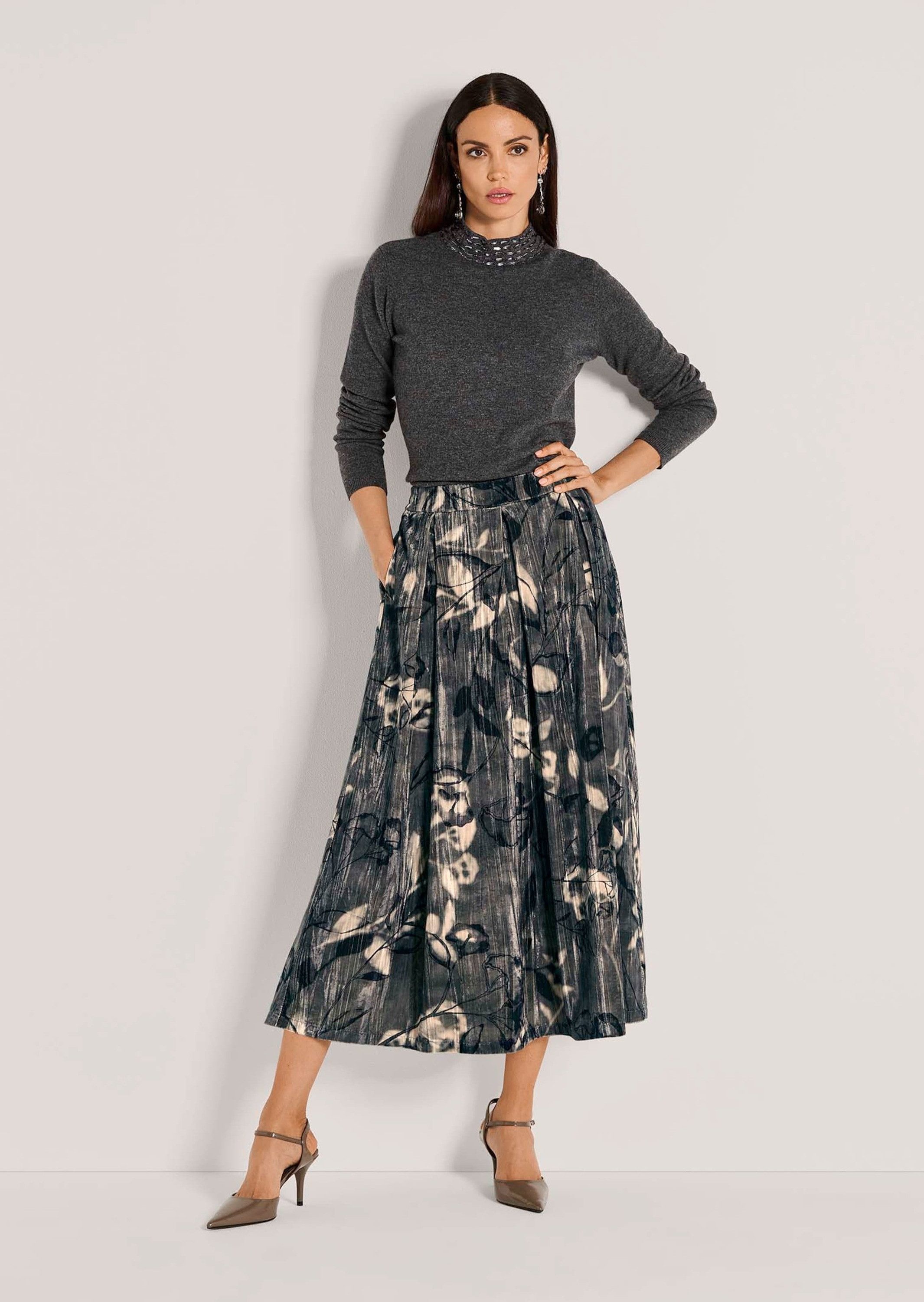 MADELEINE Maxirock Eleganter Midirock mit floralem Design Samtrock mit elastischem Bund und Crinkle-Struktur, wadenlang