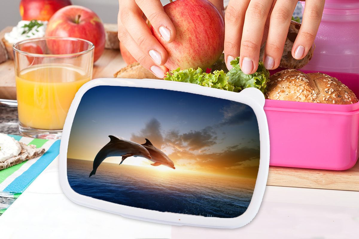 MuchoWow Lunchbox Zwei Delphine springen Wasser, Kunststoff, Snackbox, ins Mädchen, (2-tlg), Kinder, Kunststoff Brotbox Erwachsene, Brotdose für rosa