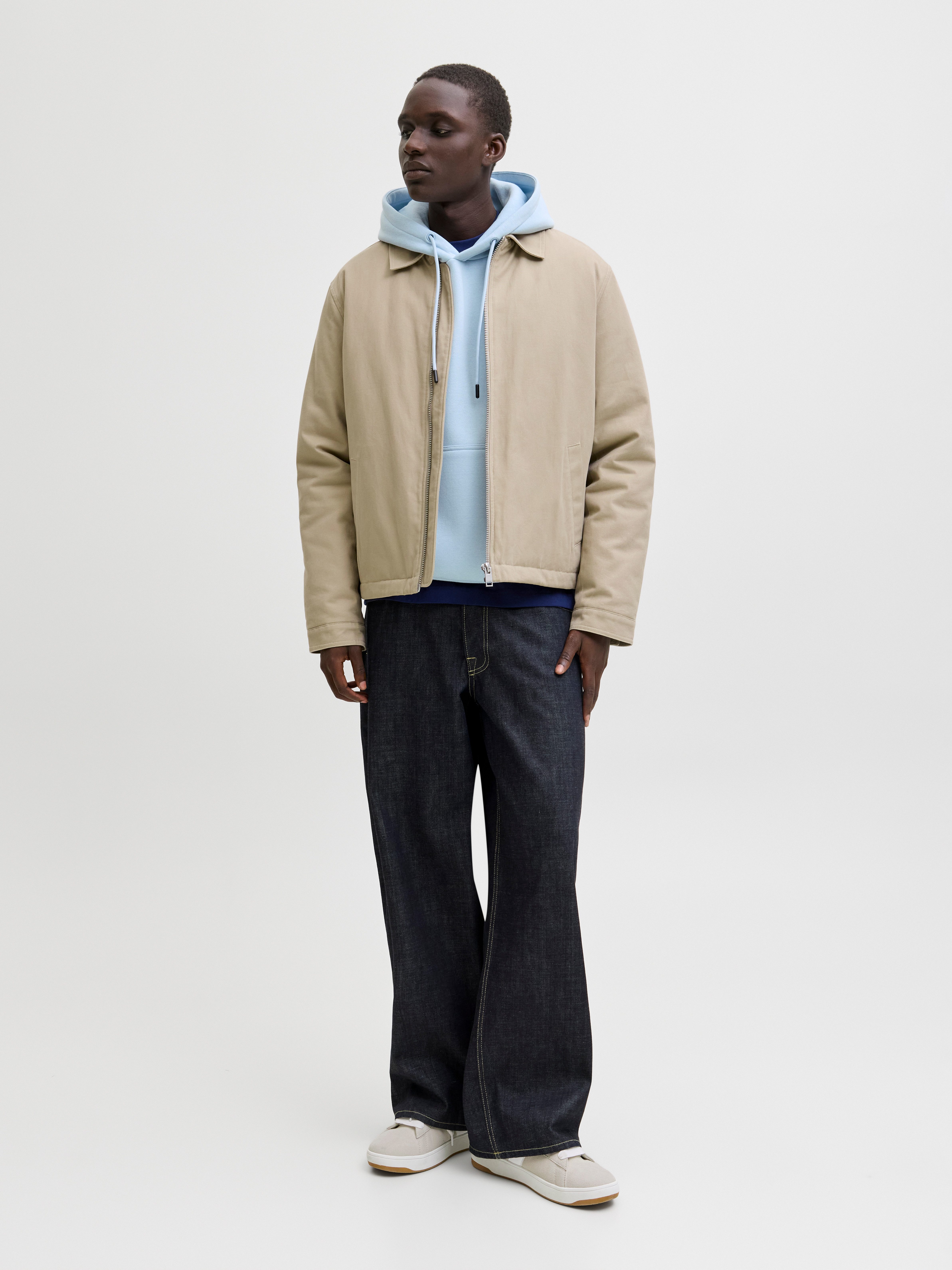 Jack & Jones Kapuzensweatshirt JJEBRADLEY SWEAT HOOD NOOS Materialmix, relaxed fit