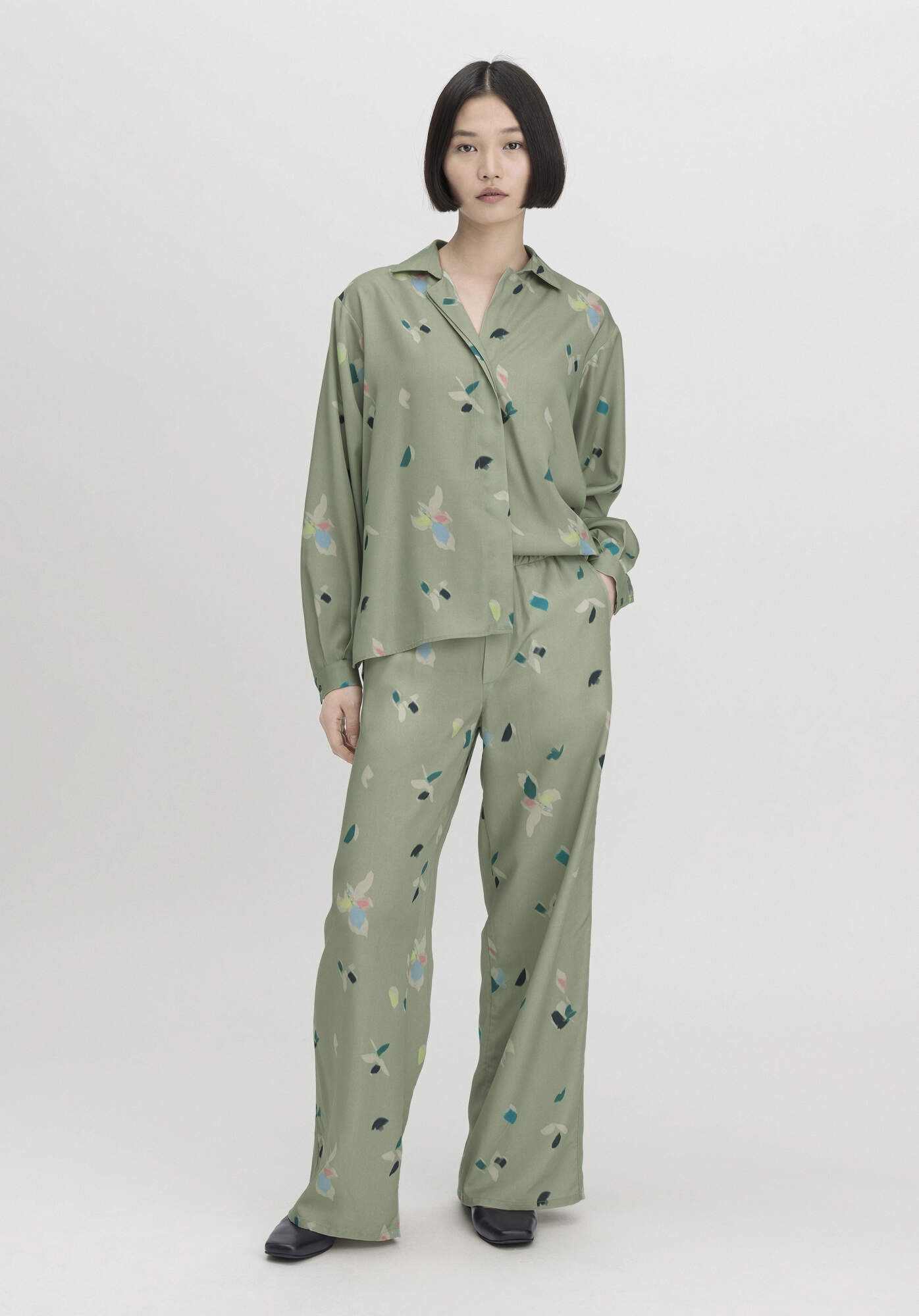 Hessnatur Stoffhose aus reinem TENCEL™ Lyocell (1-tlg) günstig online kaufen