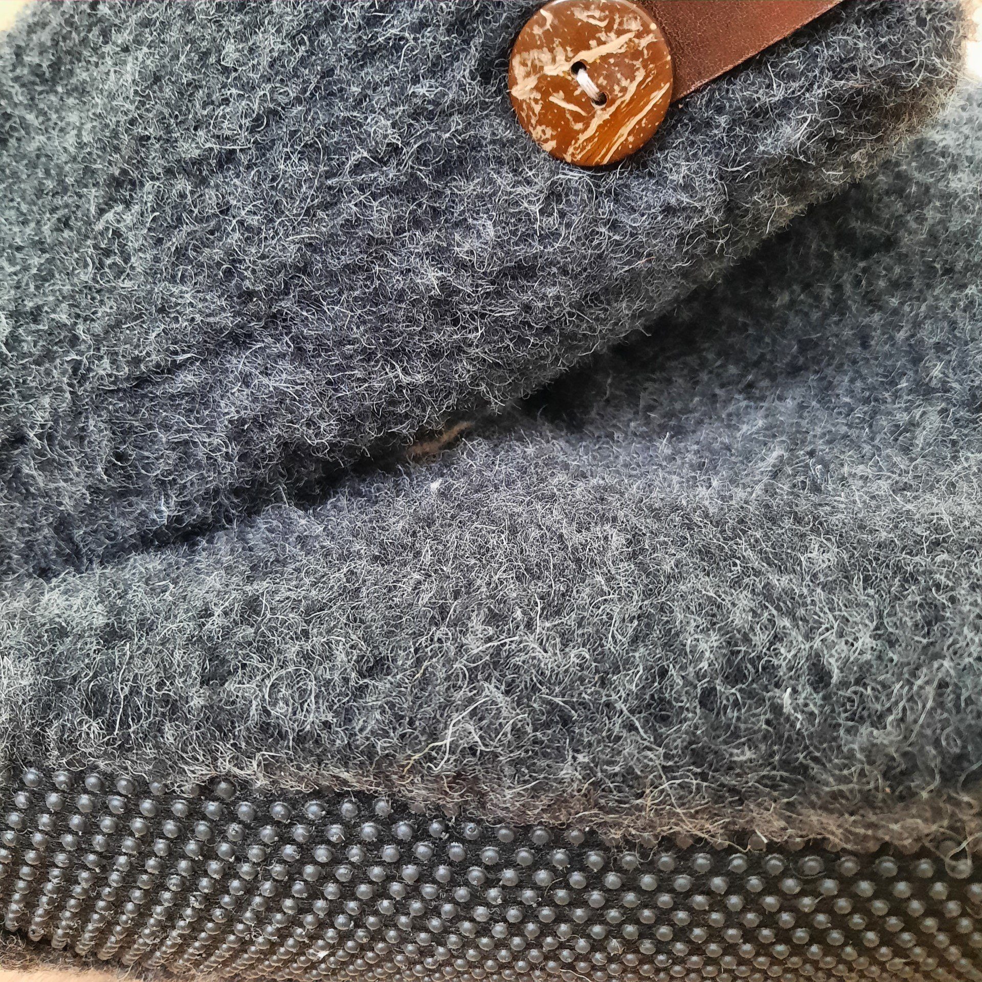 em-ka Hüttenschuhe Schurwolle Lamwolle Winter Warme Wollsocke Hausschuhe Hausschuh Füßwärmer für Damen und Herren Naturprodukt aus Schafwolle