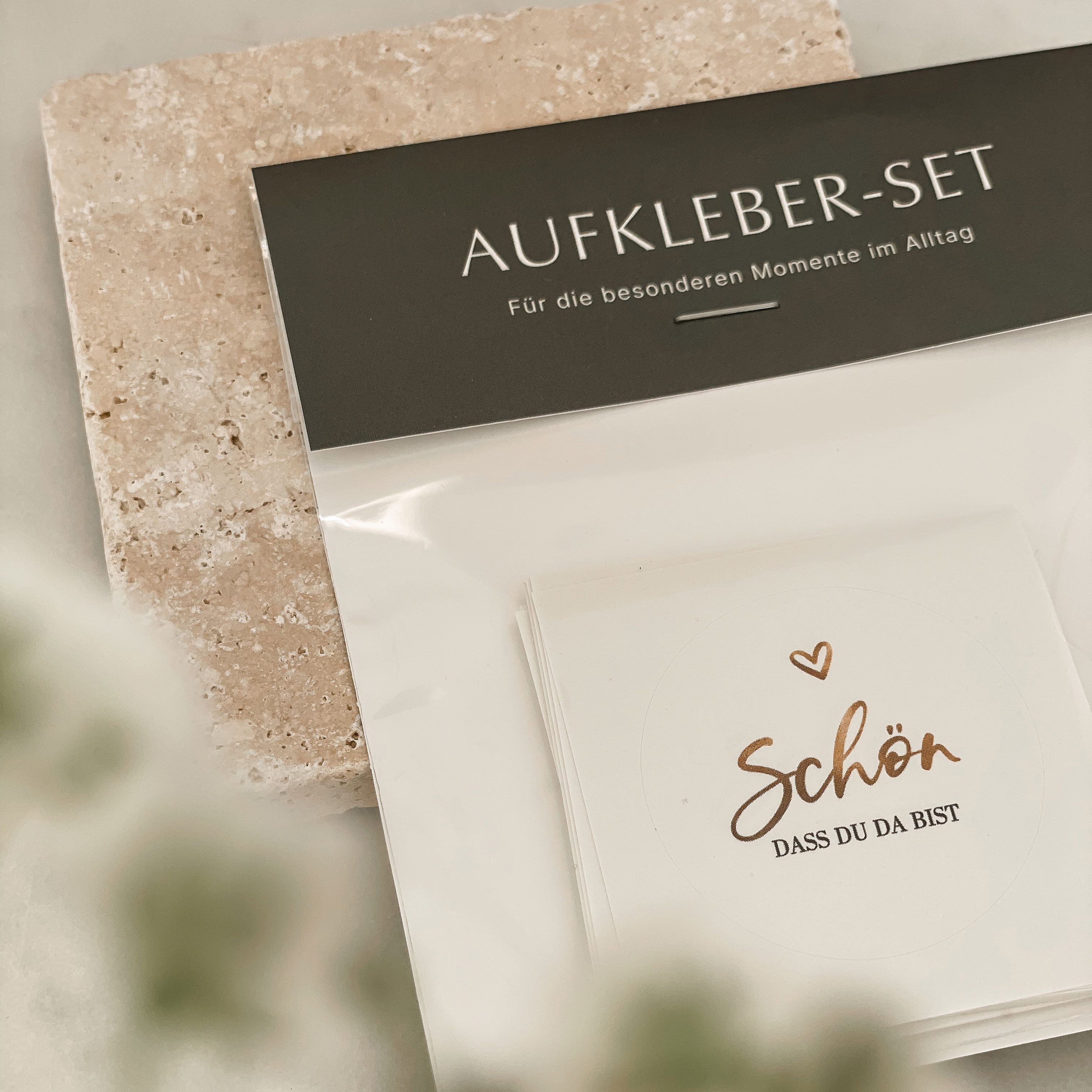 NORDEULE Aufkleber Schön dass du da bist No.1, (im Set, 20tlg), Ideal für Gastgeschenke zur Hochzeit Taufe Feste