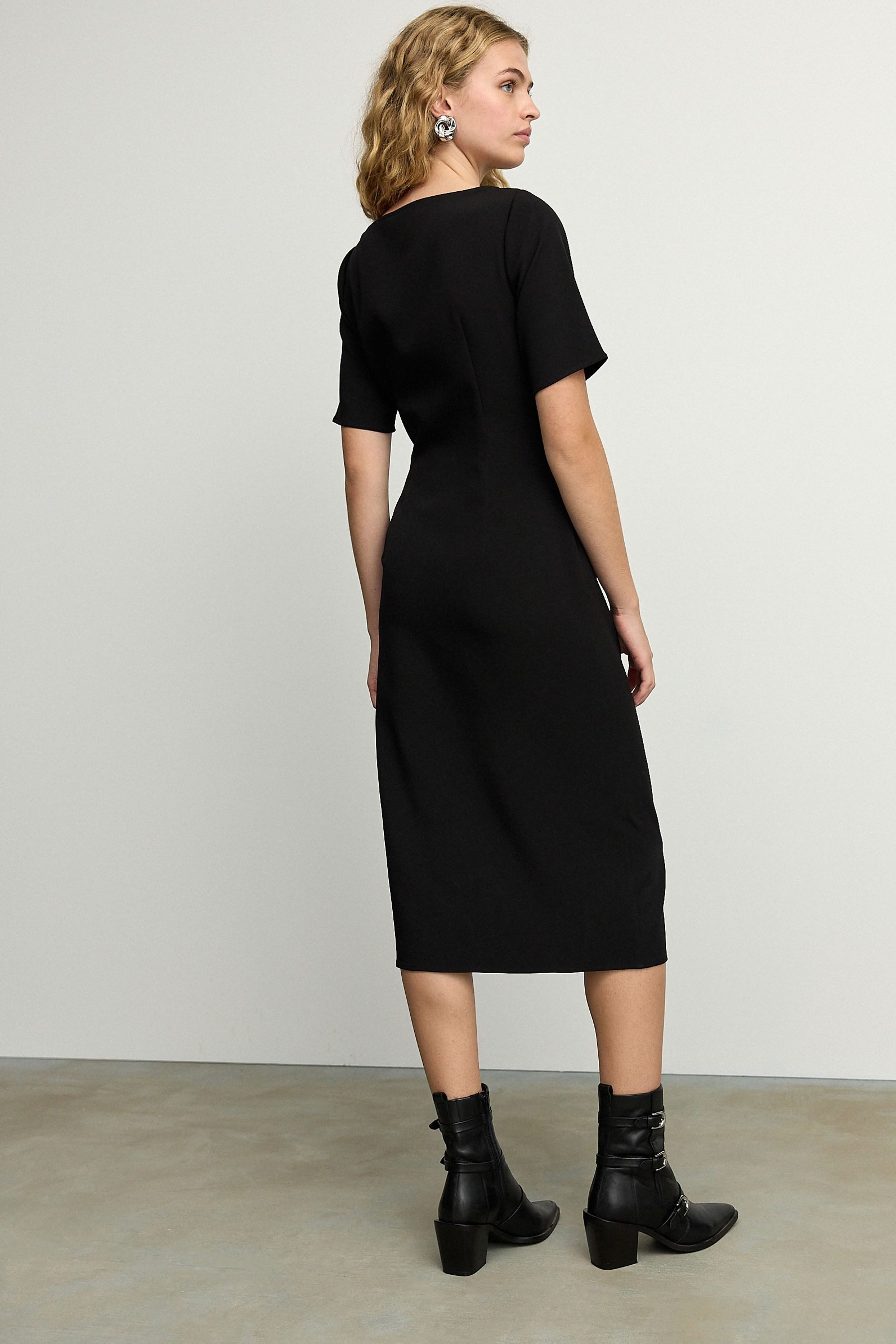 Next Midikleid Kurzärmeliges Midikleid mit Rüschen (1-tlg) günstig online kaufen