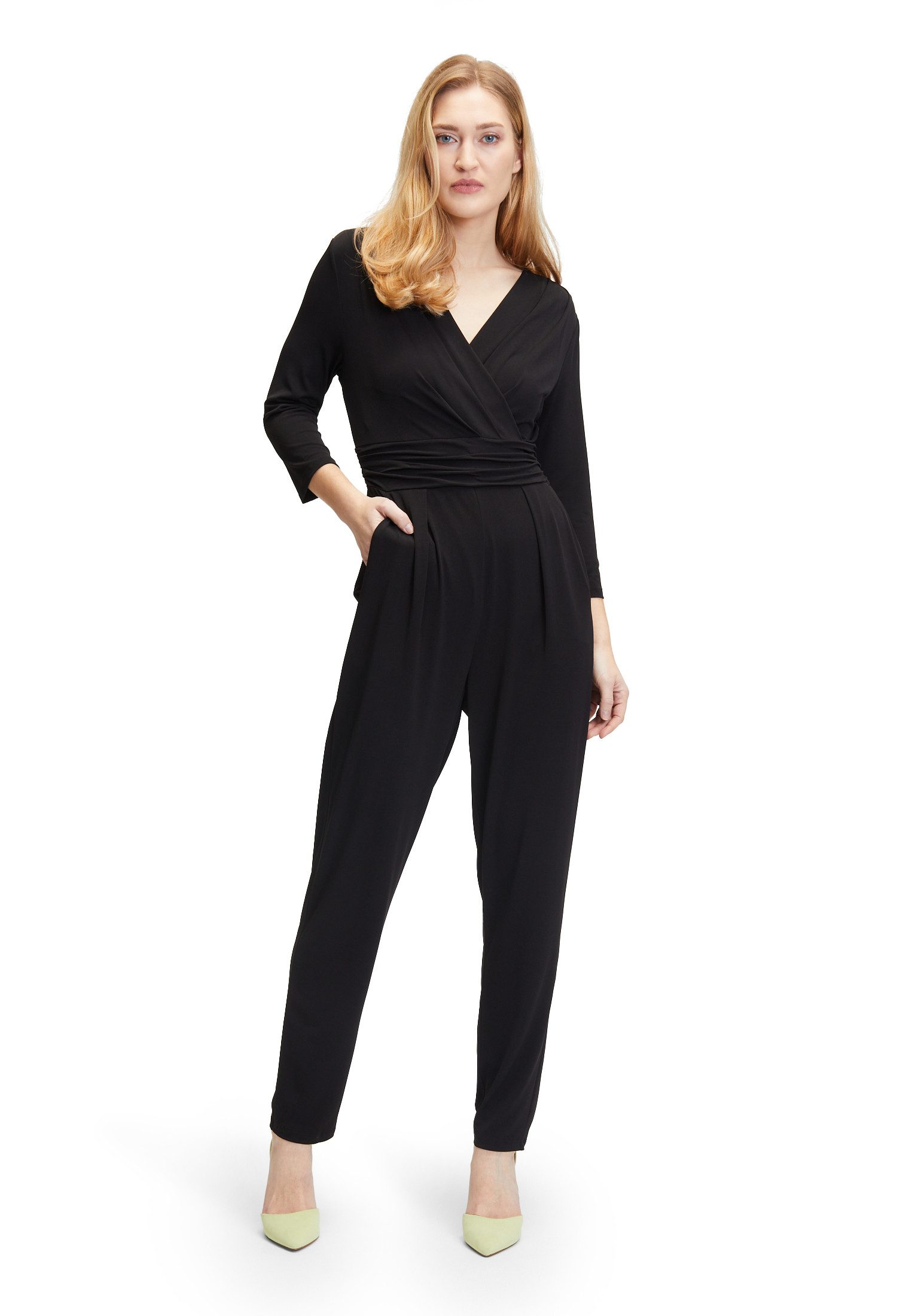 Vera Mont Overall Vera Mont Jumpsuit mit Bindegürtel (1-tlg) Wickel-Design