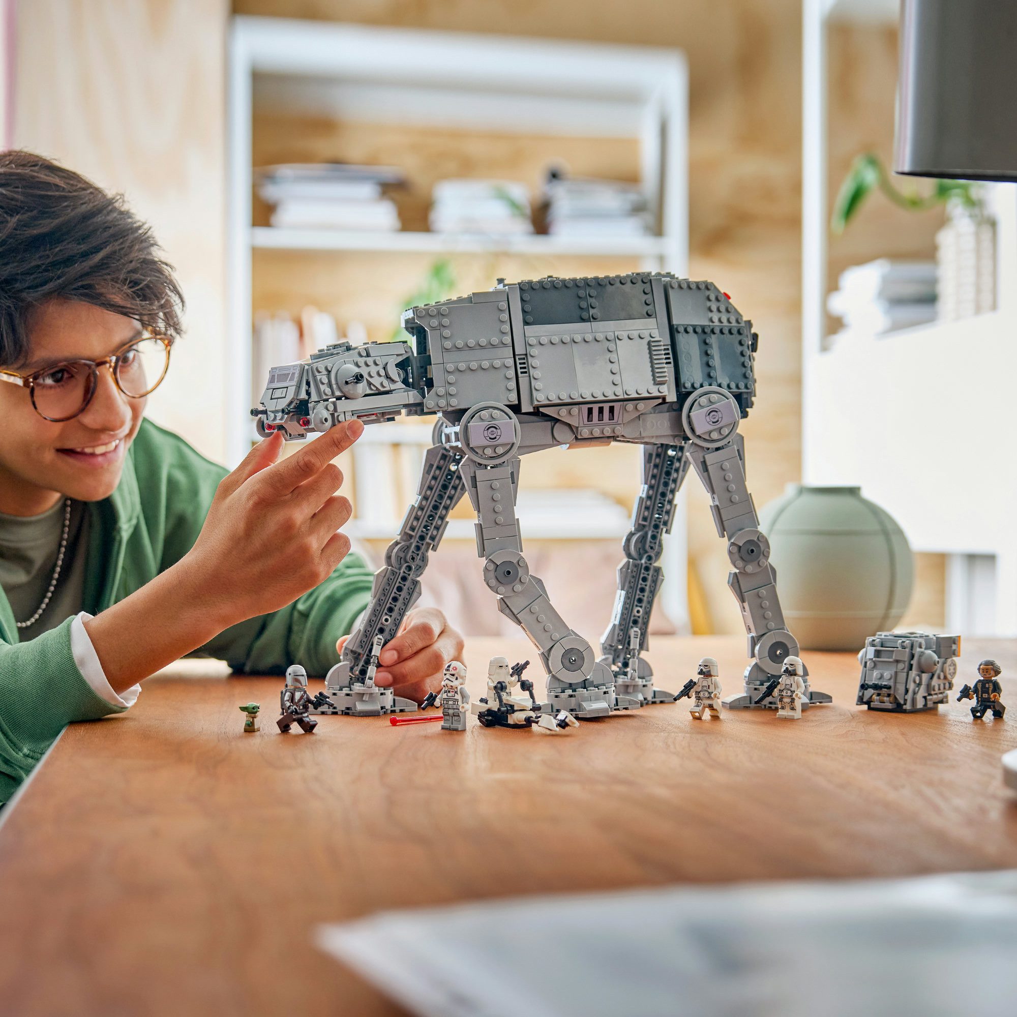 LEGO® AT-AT des Restimperiums mit INT-4 (75454), LEGO Star Wars™ Konstruktionsspielsteine, (1453 St), Made in Europe