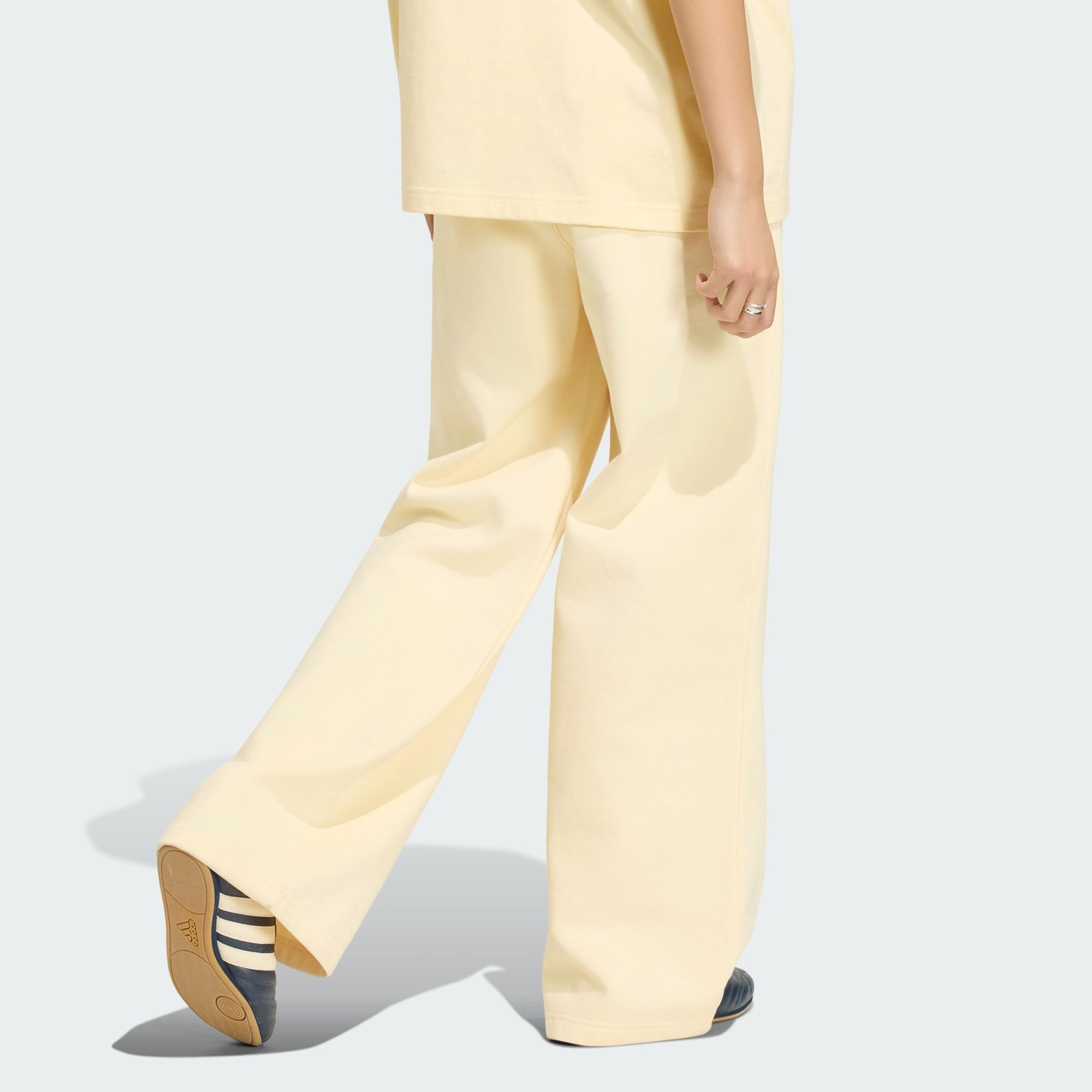 adidas Originals Jogginghose ESSENTIALS FLEECE-HOSE, WEITES BEIN (1-tlg)