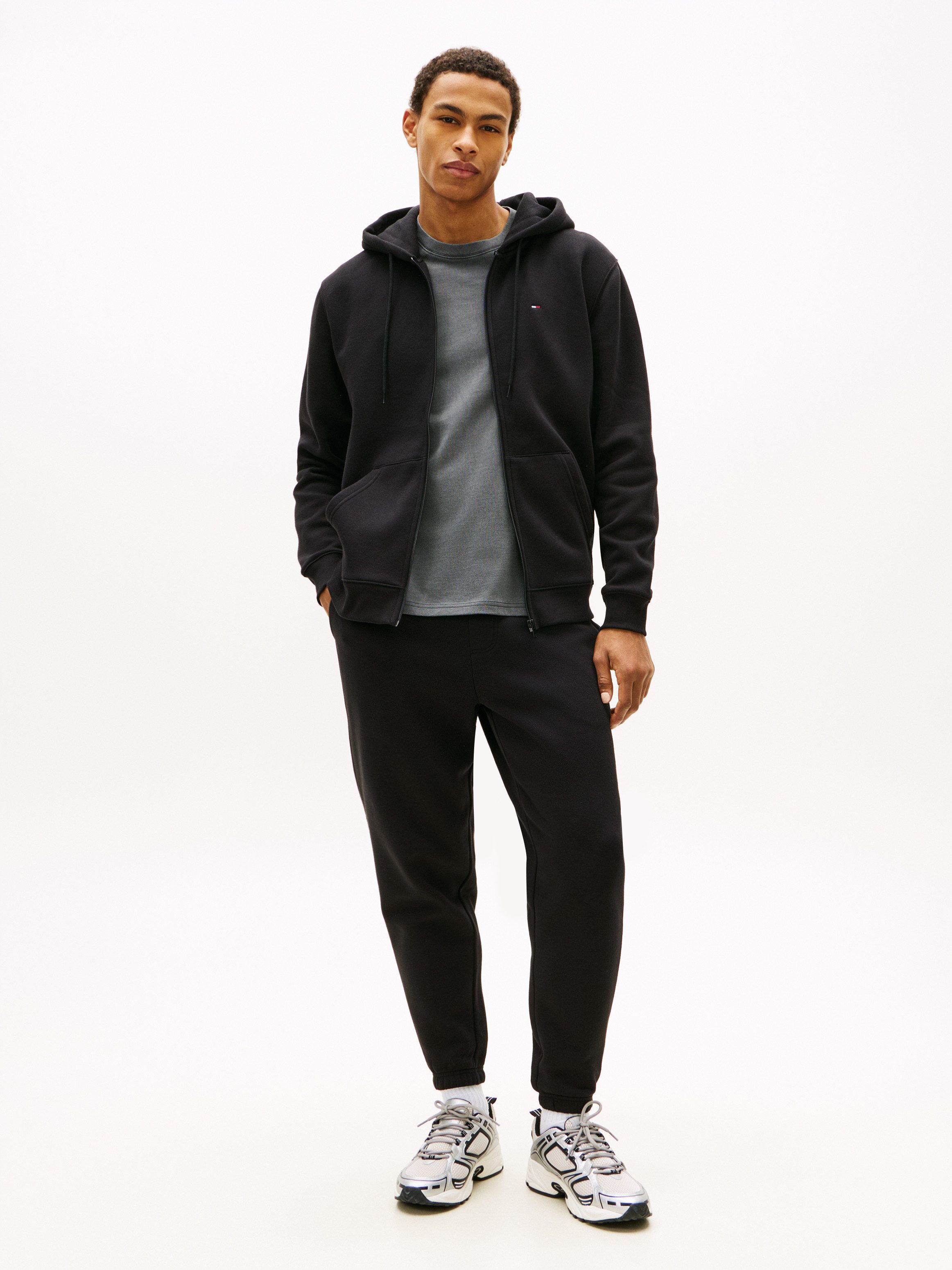 Tommy Jeans Jogginganzug TJM REGULAR FLAG (2-tlg), Sweatjacke und Sweathose, normale Passform